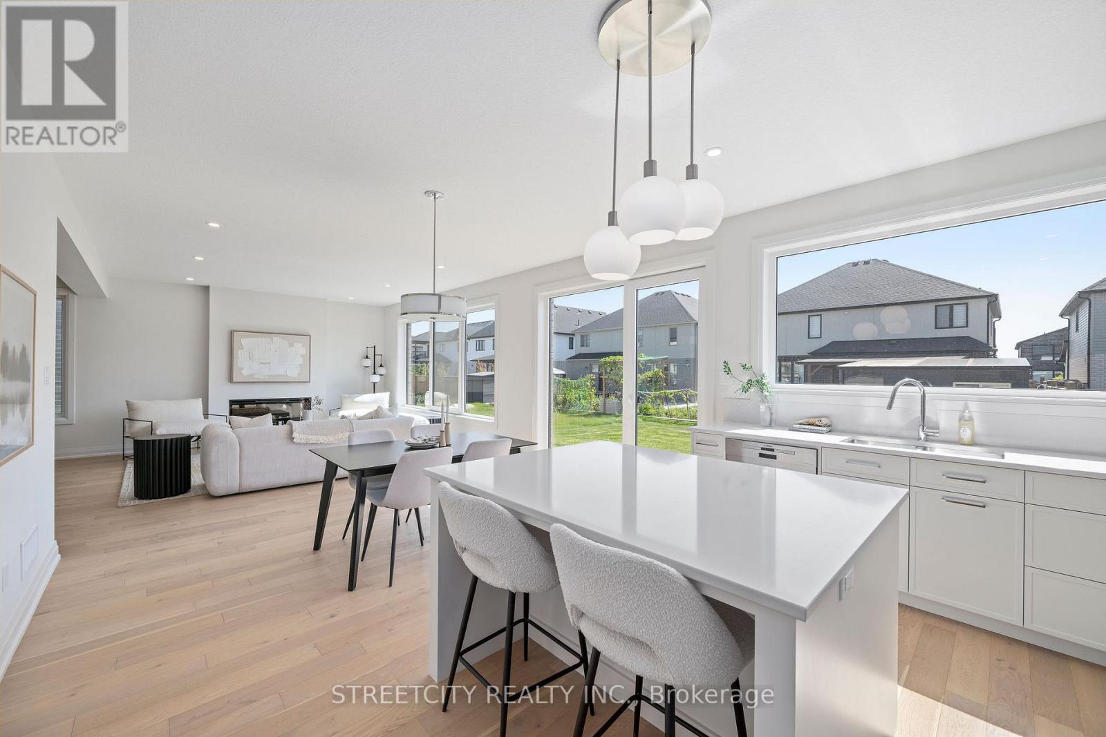 337 Manhattan Drive, London South, Ontario  N6K 0L5 - Photo 7 - X12704546