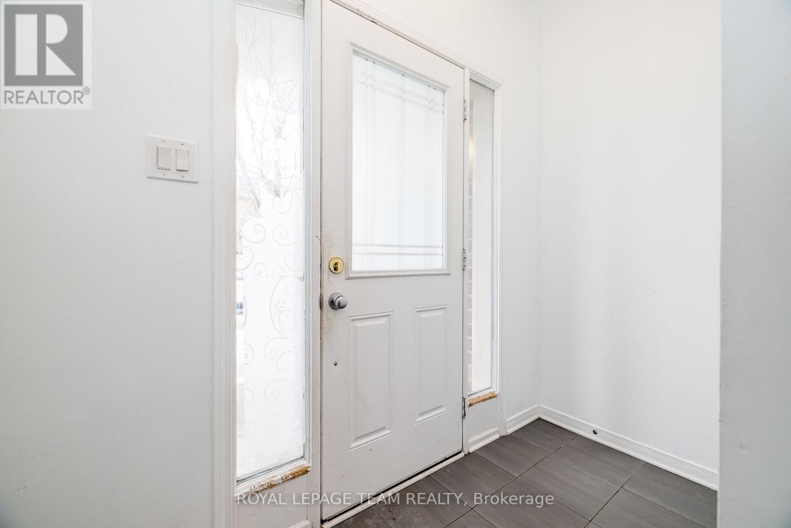 604 Via Campanale Avenue, Ottawa, Ontario  K2J 4X1 - Photo 4 - X12704518