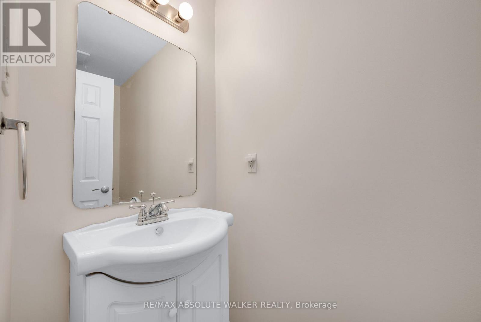 1 Stradwick Avenue, Ottawa, Ontario  K2J 2X3 - Photo 17 - X12704534