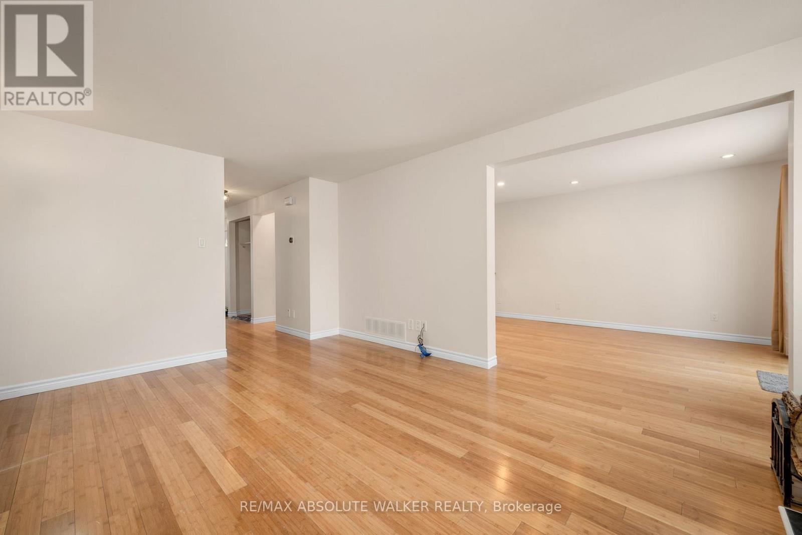 1 Stradwick Avenue, Ottawa, Ontario  K2J 2X3 - Photo 5 - X12704534