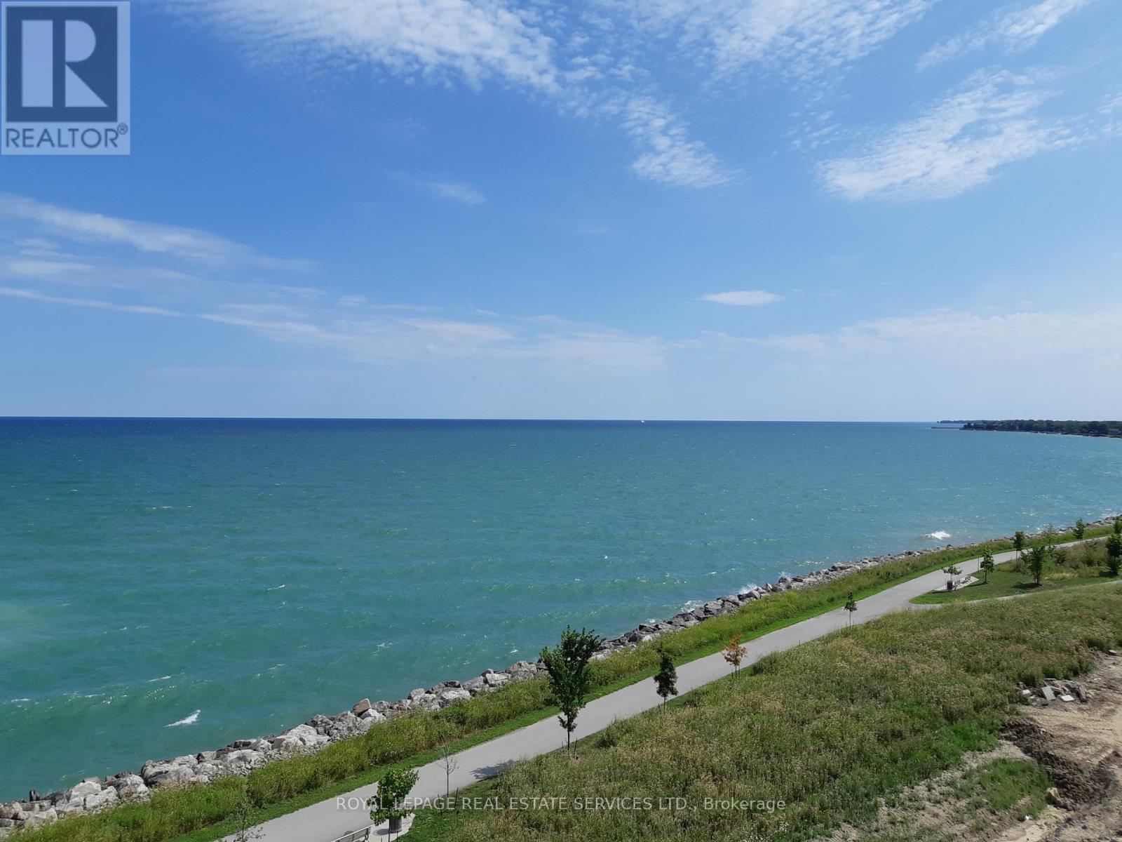 <div class="slider-price">$2,750 Monthly</div><p>631 - 125 Shoreview Place S, Hamilton, Ontario</p>