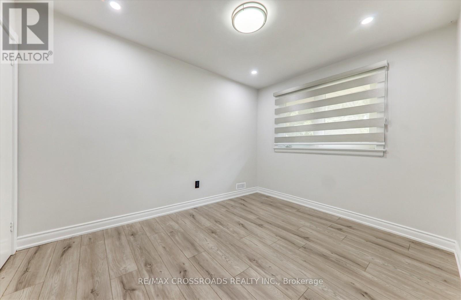 2 Tangmere Road, Toronto, Ontario  M3B 2N1 - Photo 18 - C12704538