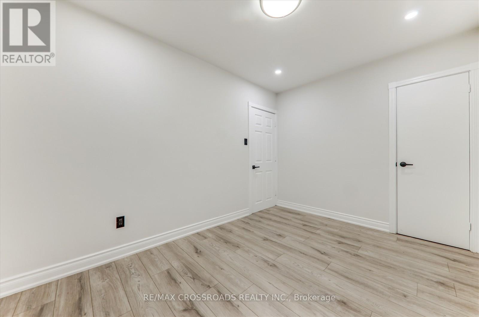 2 Tangmere Road, Toronto, Ontario  M3B 2N1 - Photo 19 - C12704538