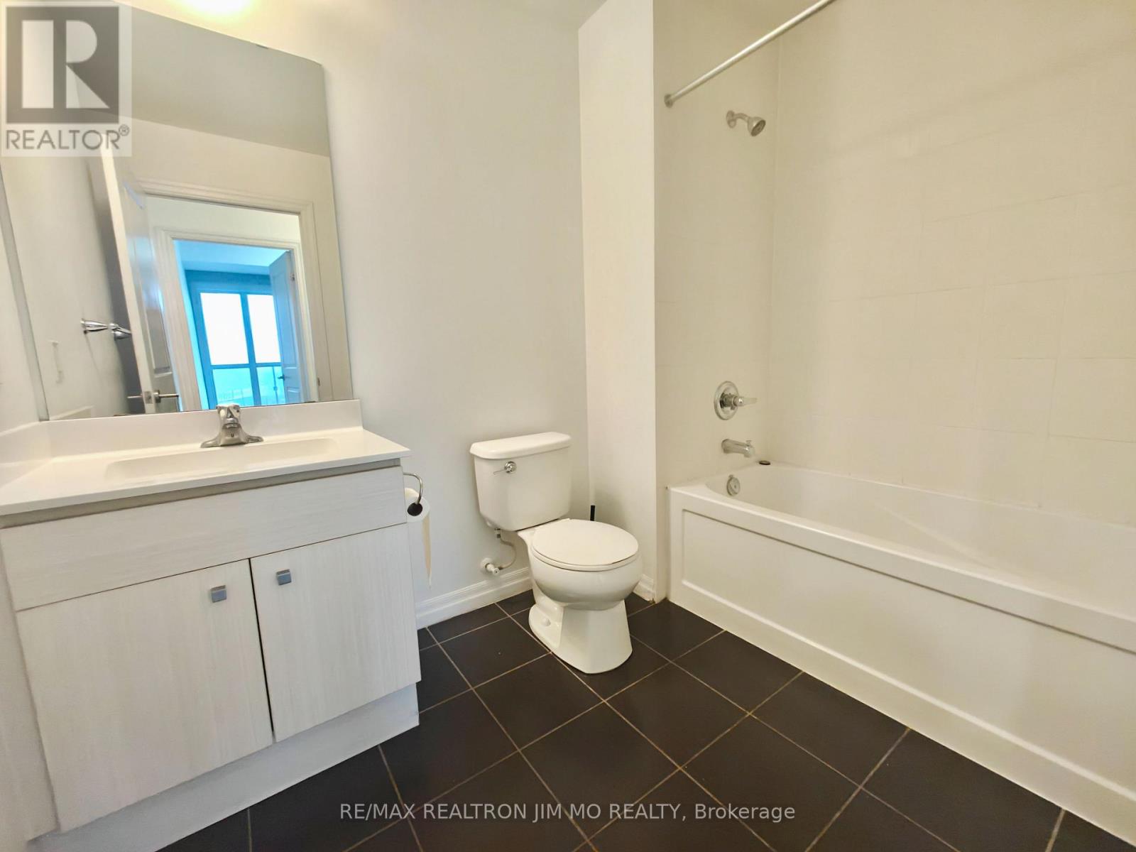 Lph3 - 2015 Sheppard Avenue E, Toronto, Ontario  M2J 0B3 - Photo 15 - C12704604