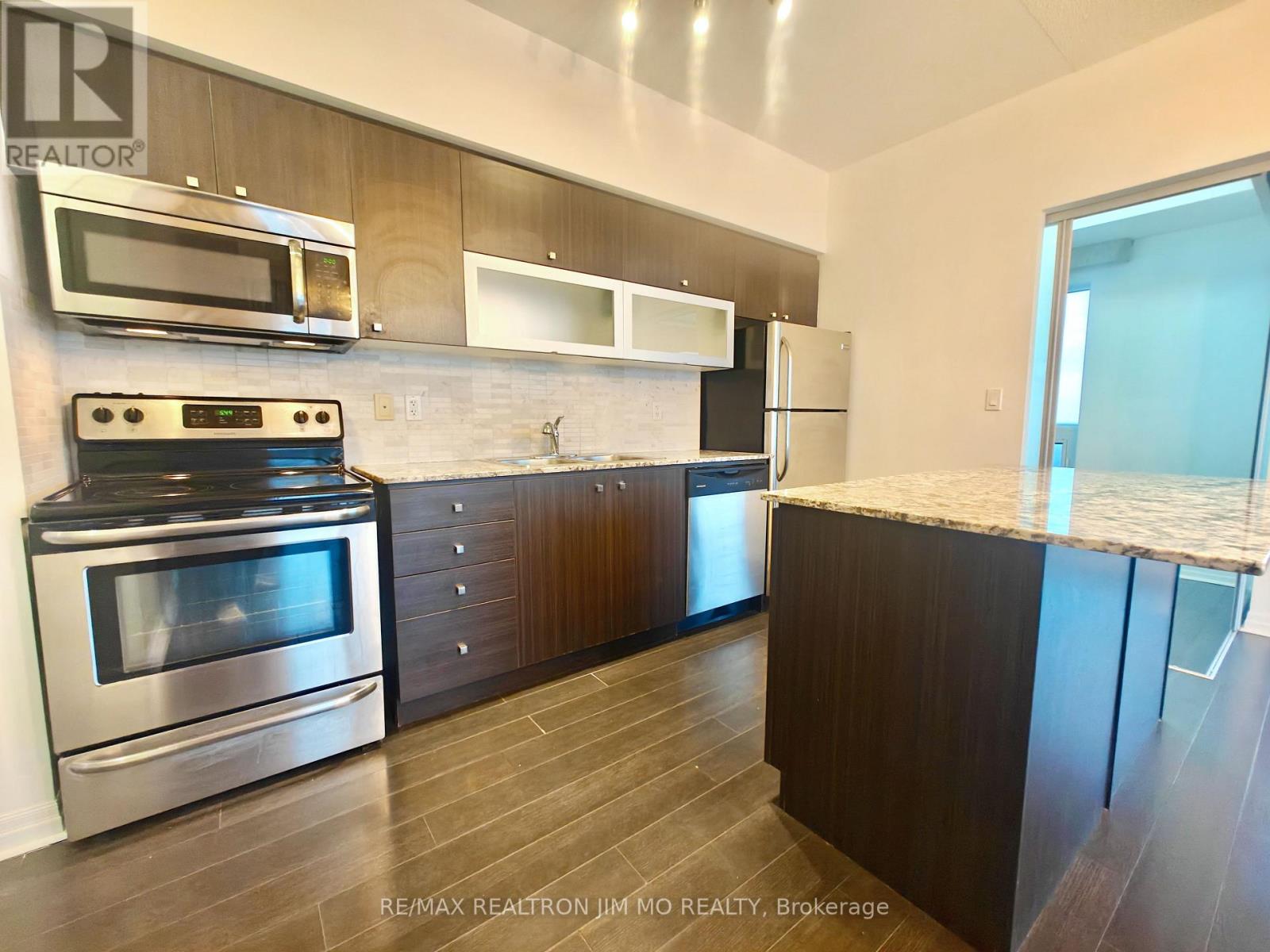 Lph3 - 2015 Sheppard Avenue E, Toronto, Ontario  M2J 0B3 - Photo 8 - C12704604