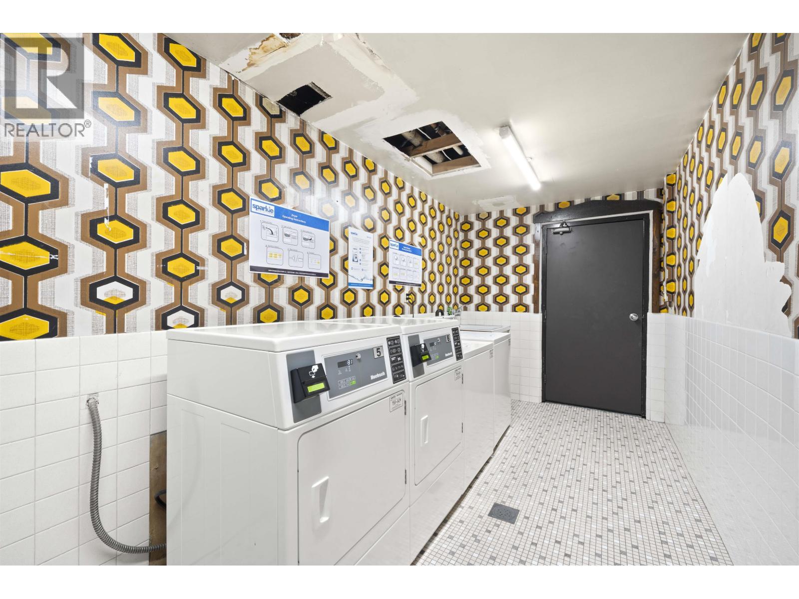 8851 Horne Street, Burnaby, British Columbia  V3N 4J8 - Photo 35 - R3079049