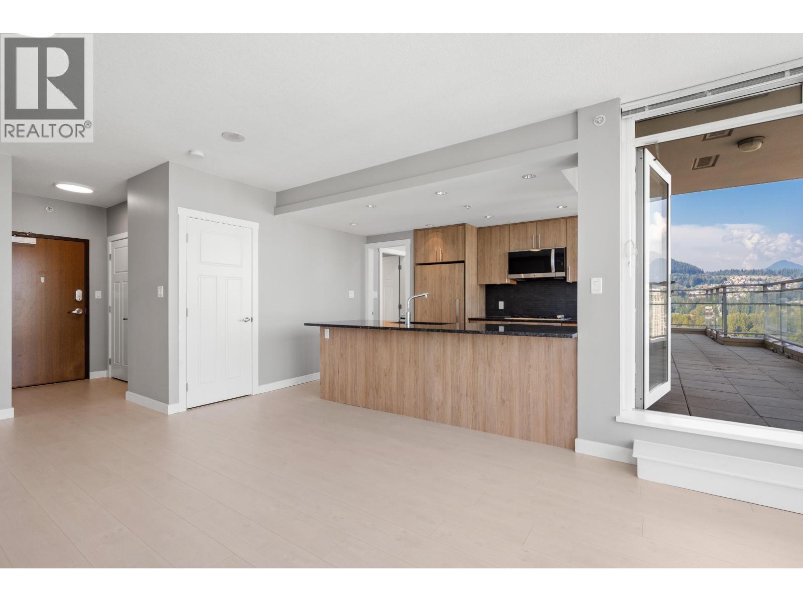 3104 2978 Glen Drive, Coquitlam, British Columbia  V3B 0C3 - Photo 12 - R3080315