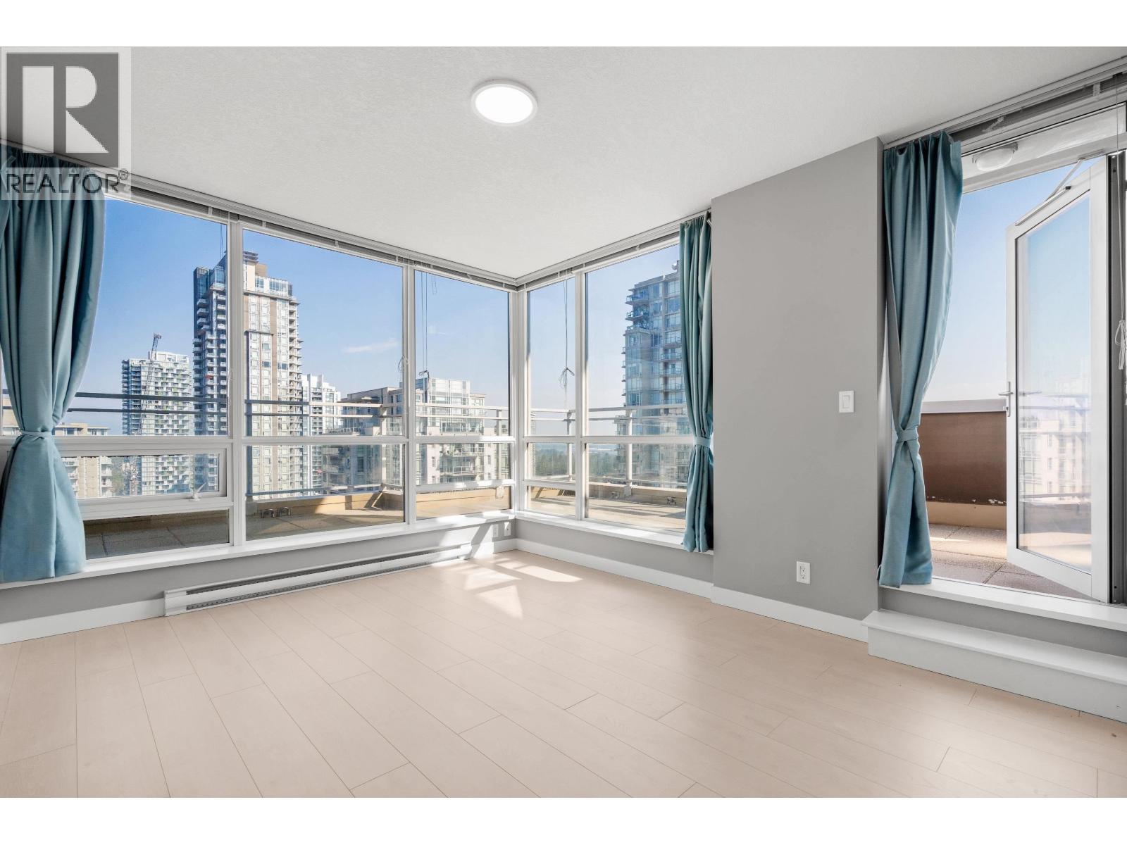 3104 2978 Glen Drive, Coquitlam, British Columbia  V3B 0C3 - Photo 16 - R3080315