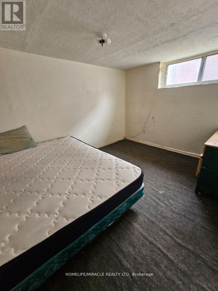 Bsmt Room -2 - 898 Kennedy Road, Toronto, Ontario  M1K 2E8 - Photo 4 - E12704530