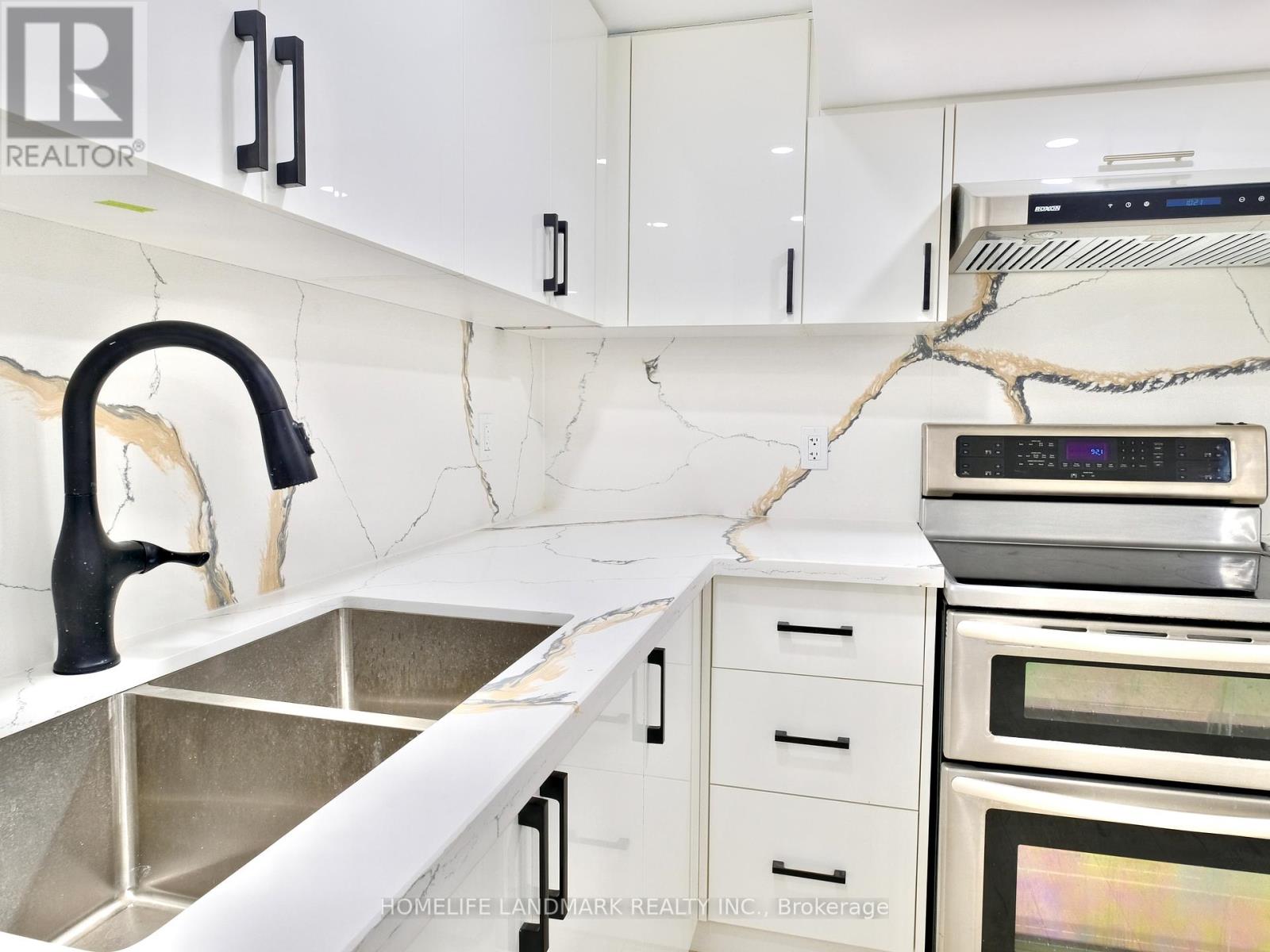 19 Rice Drive, Whitby, Ontario  L1N 7Z2 - Photo 5 - E12704620