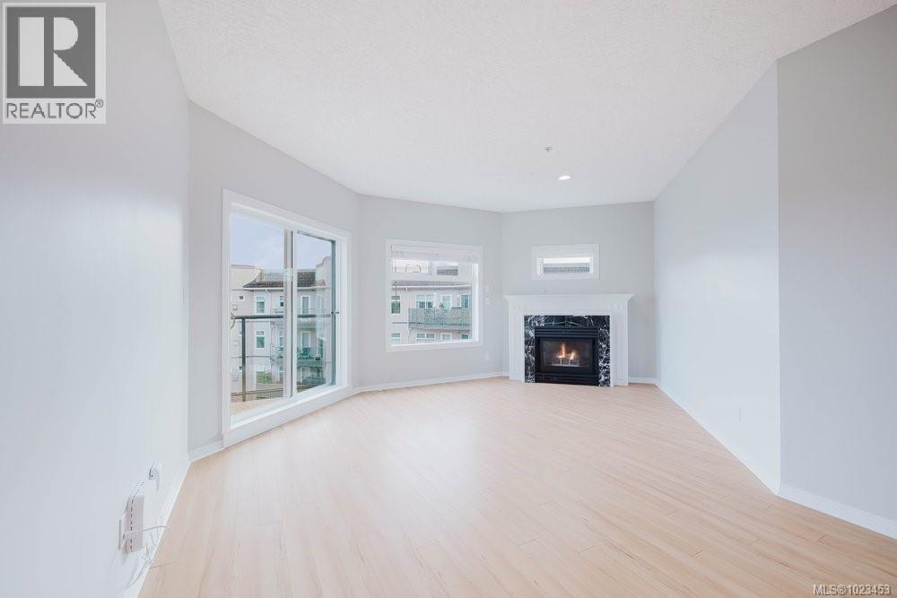 401 1085 Tillicum Rd, Esquimalt, British Columbia  V9A 7M3 - Photo 12 - 1023453