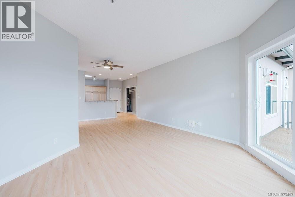 401 1085 Tillicum Rd, Esquimalt, British Columbia  V9A 7M3 - Photo 13 - 1023453