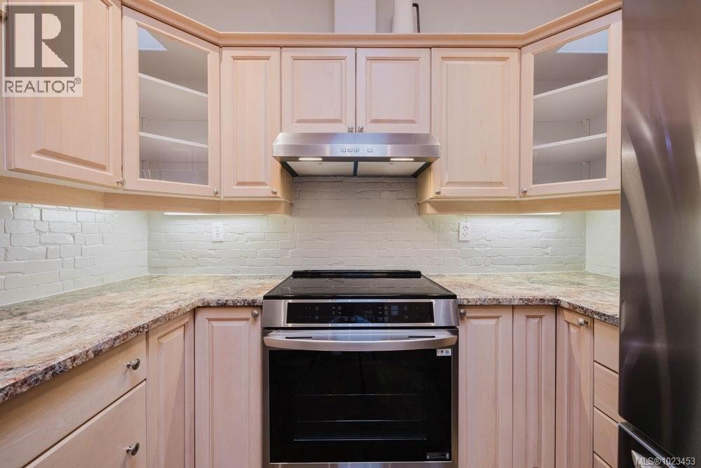 401 1085 Tillicum Rd, Esquimalt, British Columbia  V9A 7M3 - Photo 17 - 1023453