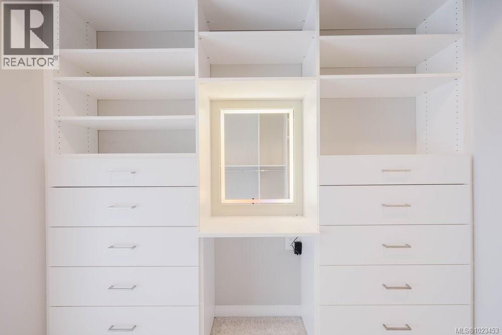 401 1085 Tillicum Rd, Esquimalt, British Columbia  V9A 7M3 - Photo 22 - 1023453