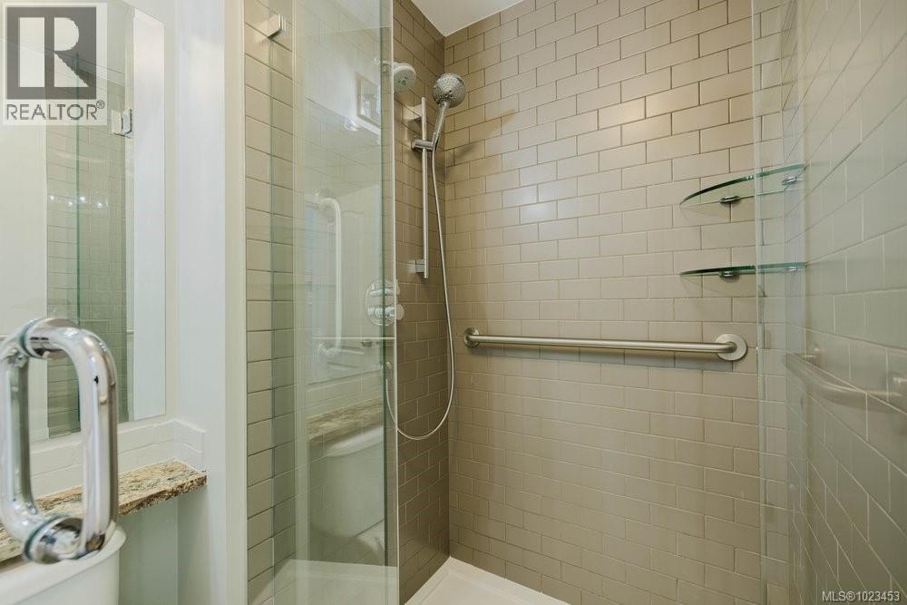 401 1085 Tillicum Rd, Esquimalt, British Columbia  V9A 7M3 - Photo 28 - 1023453