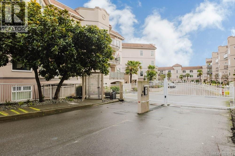 401 1085 Tillicum Rd, Esquimalt, British Columbia  V9A 7M3 - Photo 40 - 1023453