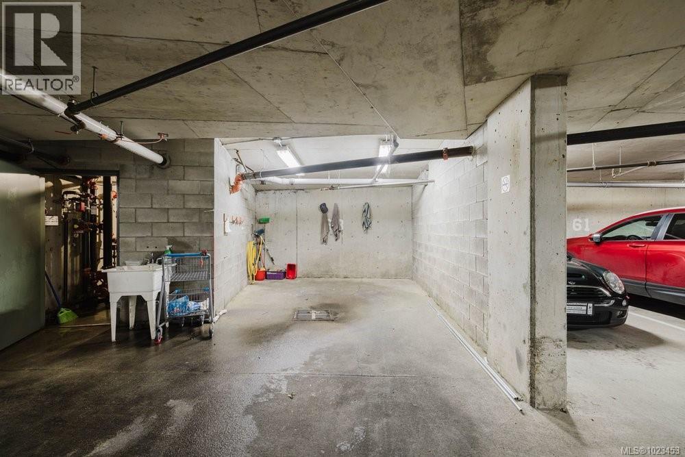 401 1085 Tillicum Rd, Esquimalt, British Columbia  V9A 7M3 - Photo 47 - 1023453