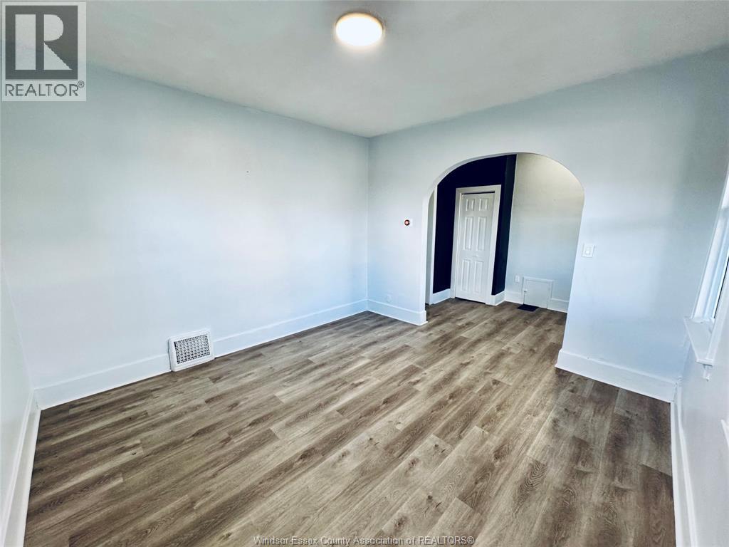 531 Langlois, Windsor, Ontario  N9A 2G3 - Photo 9 - 26001334