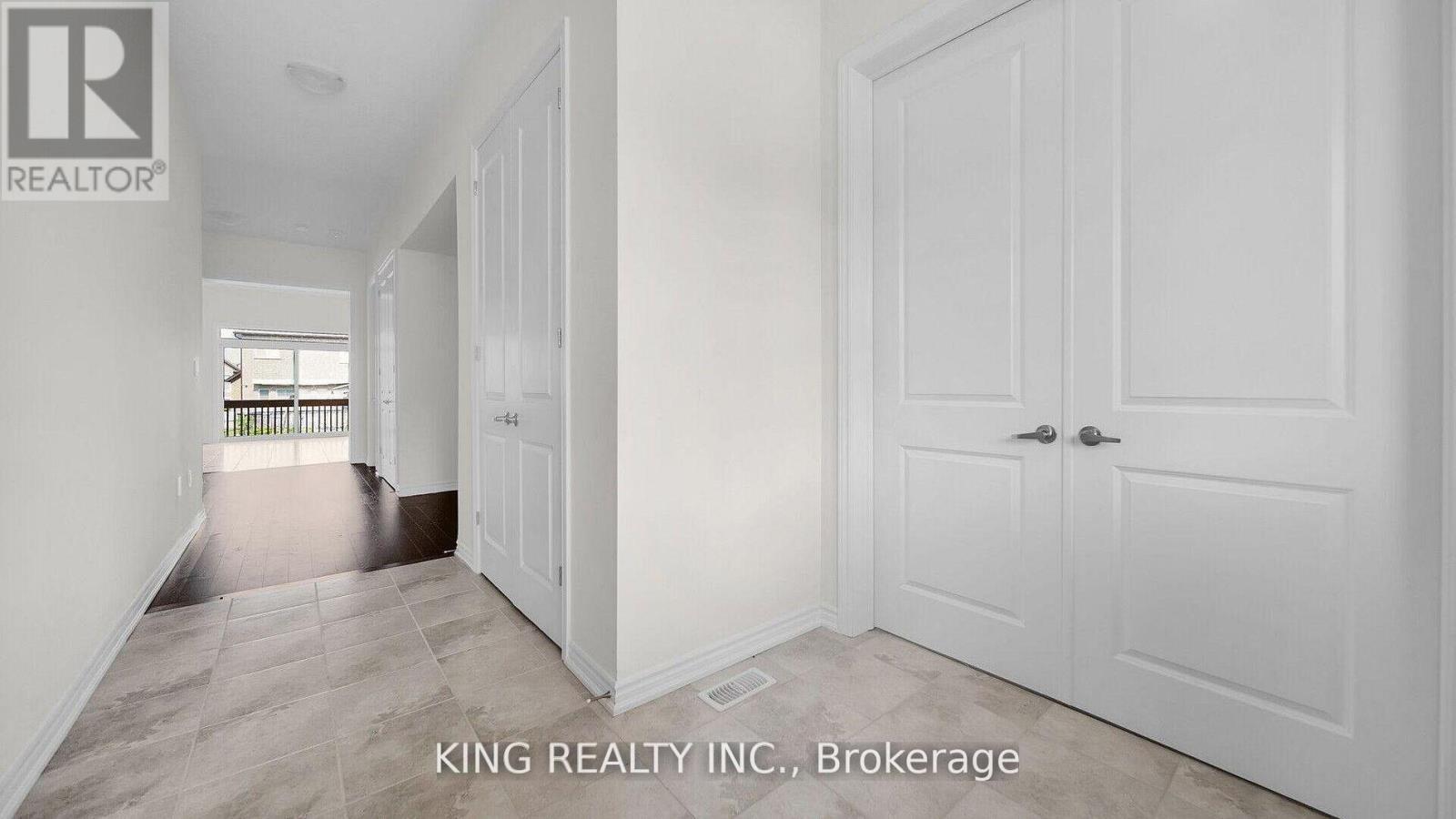 1629 Corsal Court, Innisfil, Ontario  L9S 0P8 - Photo 3 - N12704560