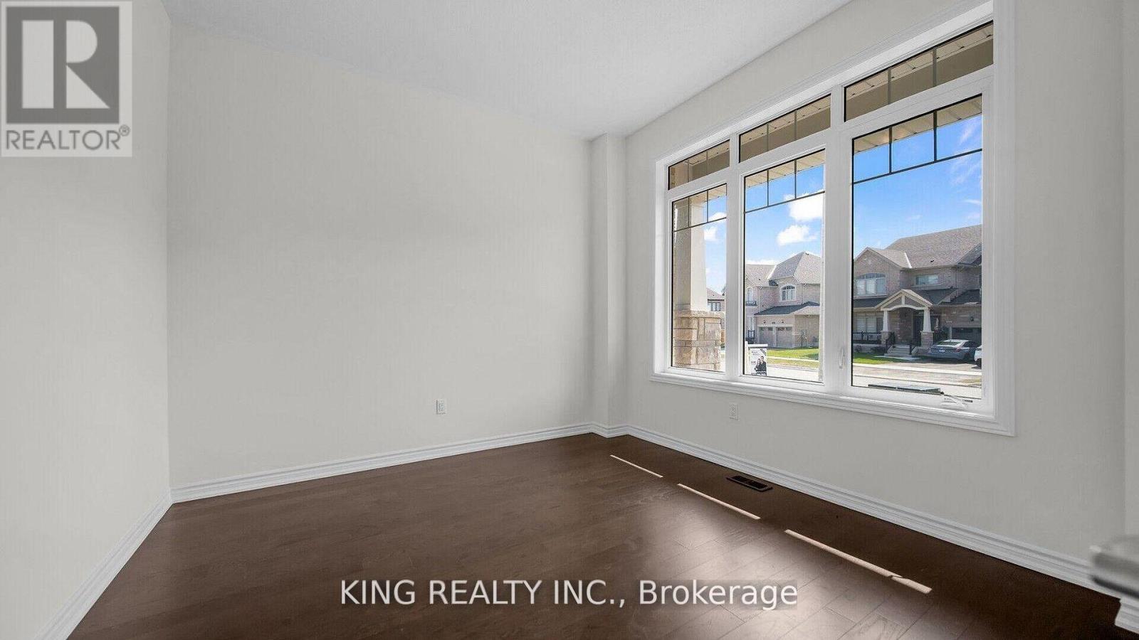 1629 Corsal Court, Innisfil, Ontario  L9S 0P8 - Photo 4 - N12704560