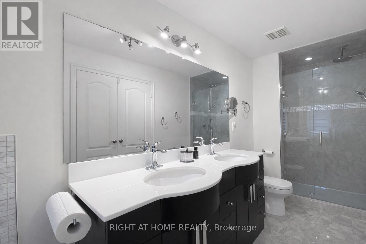 4 Forest Run Boulevard, Vaughan, Ontario  L4K 5J8 - Photo 14 - N12704588