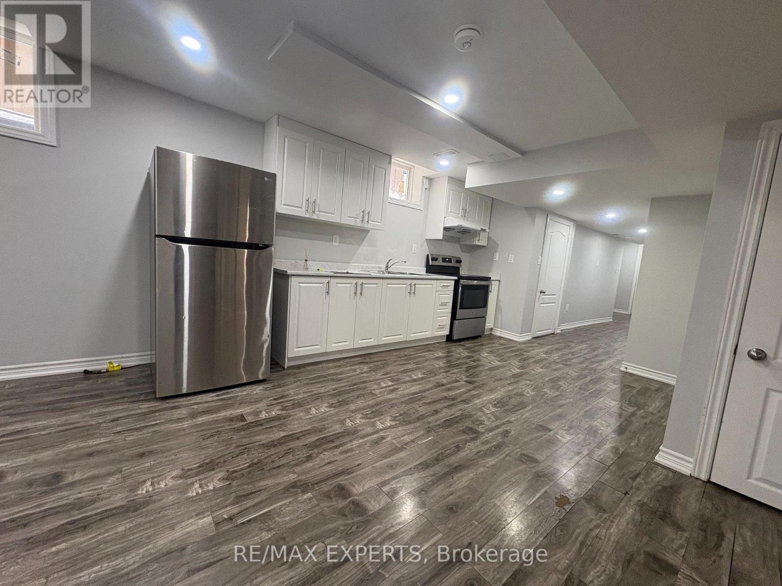 Lower - 3 Torraville Street, Brampton, Ontario  L6R 0Y5 - Photo 7 - W12688840