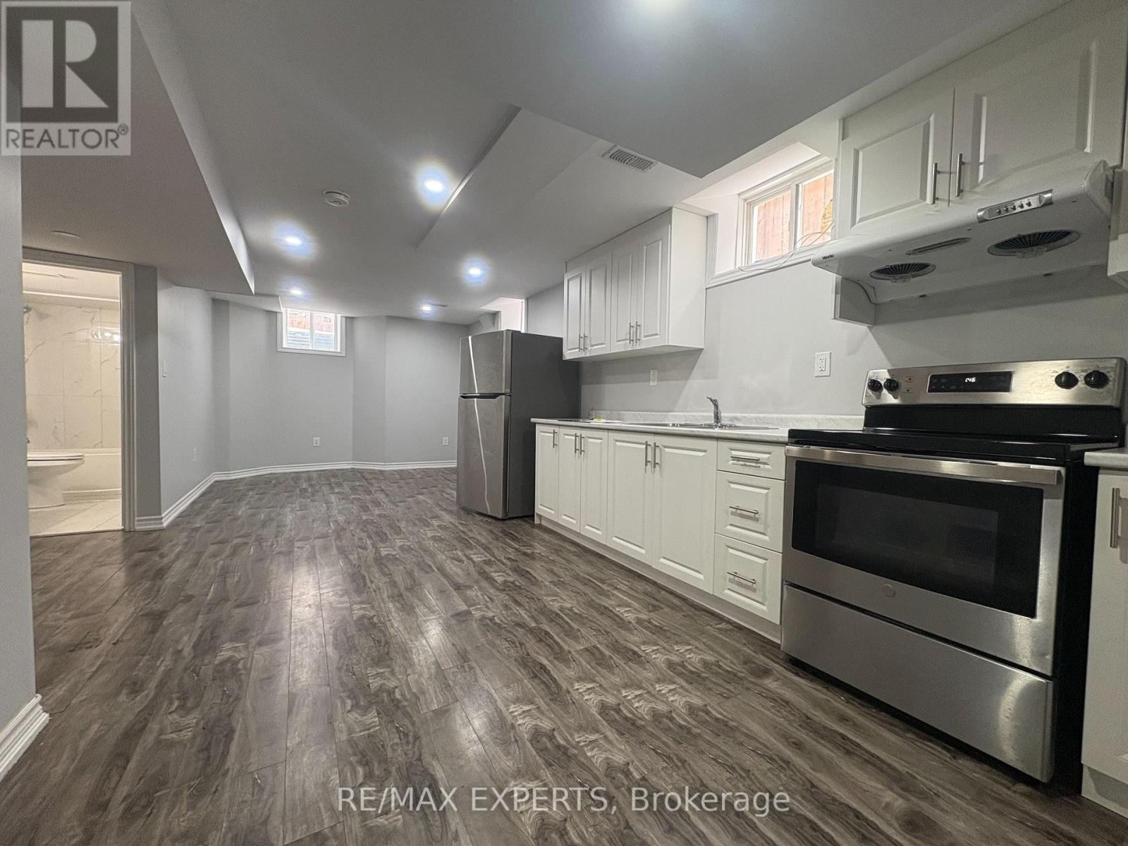 Lower - 3 Torraville Street, Brampton, Ontario  L6R 0Y5 - Photo 8 - W12688840