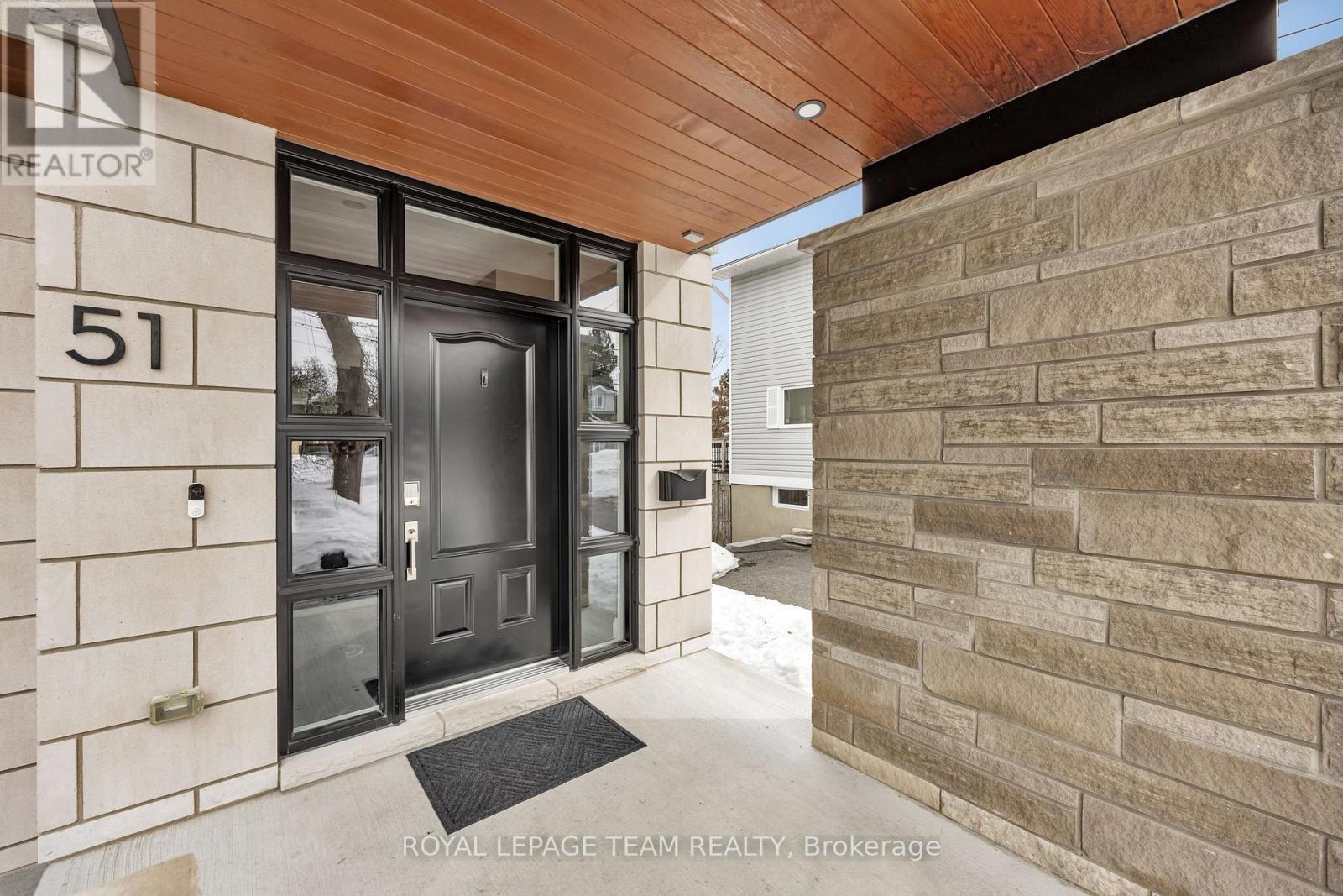 51 Aylen Avenue, Ottawa, Ontario  K2A 3P6 - Photo 3 - X12704340