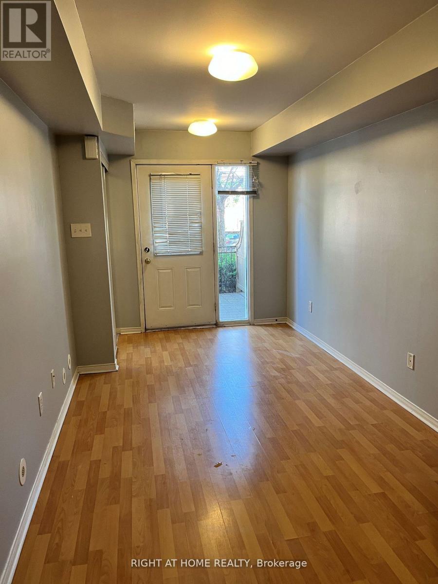 323 - 4975 Southampton Drive, Mississauga, Ontario  L5M 8E4 - Photo 5 - W12704540