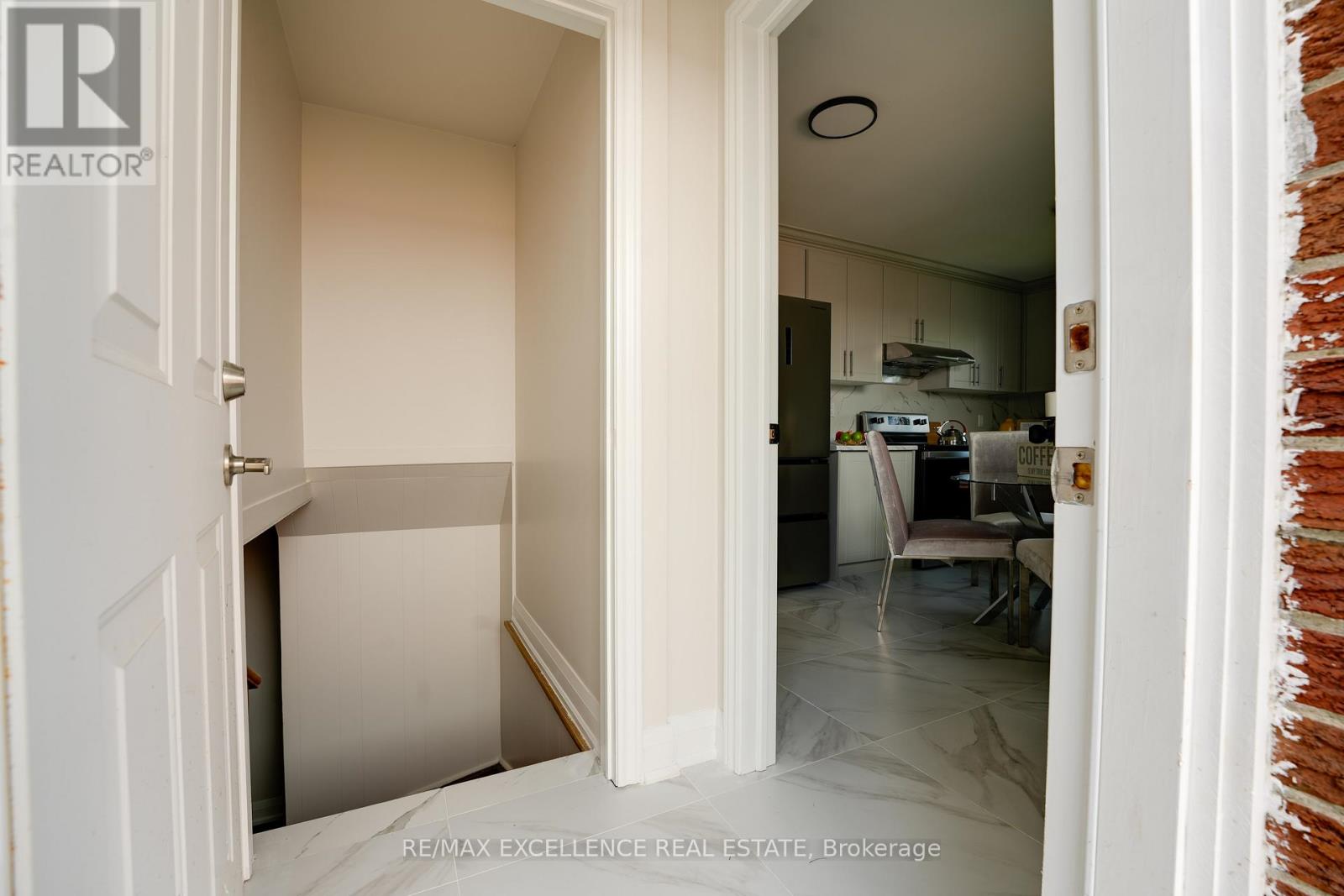 85 Watson Crescent, Brampton, Ontario  L6W 1E5 - Photo 22 - W12704544