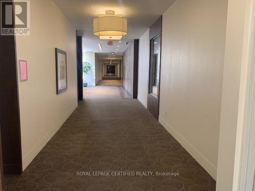 1430 - 3888 Duke Of York Boulevard, Mississauga, Ontario  L5B 4P5 - Photo 5 - W12704574