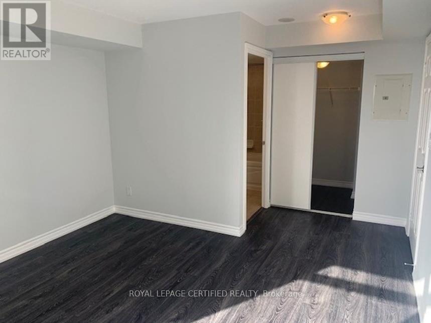 1430 - 3888 Duke Of York Boulevard, Mississauga, Ontario  L5B 4P5 - Photo 9 - W12704574