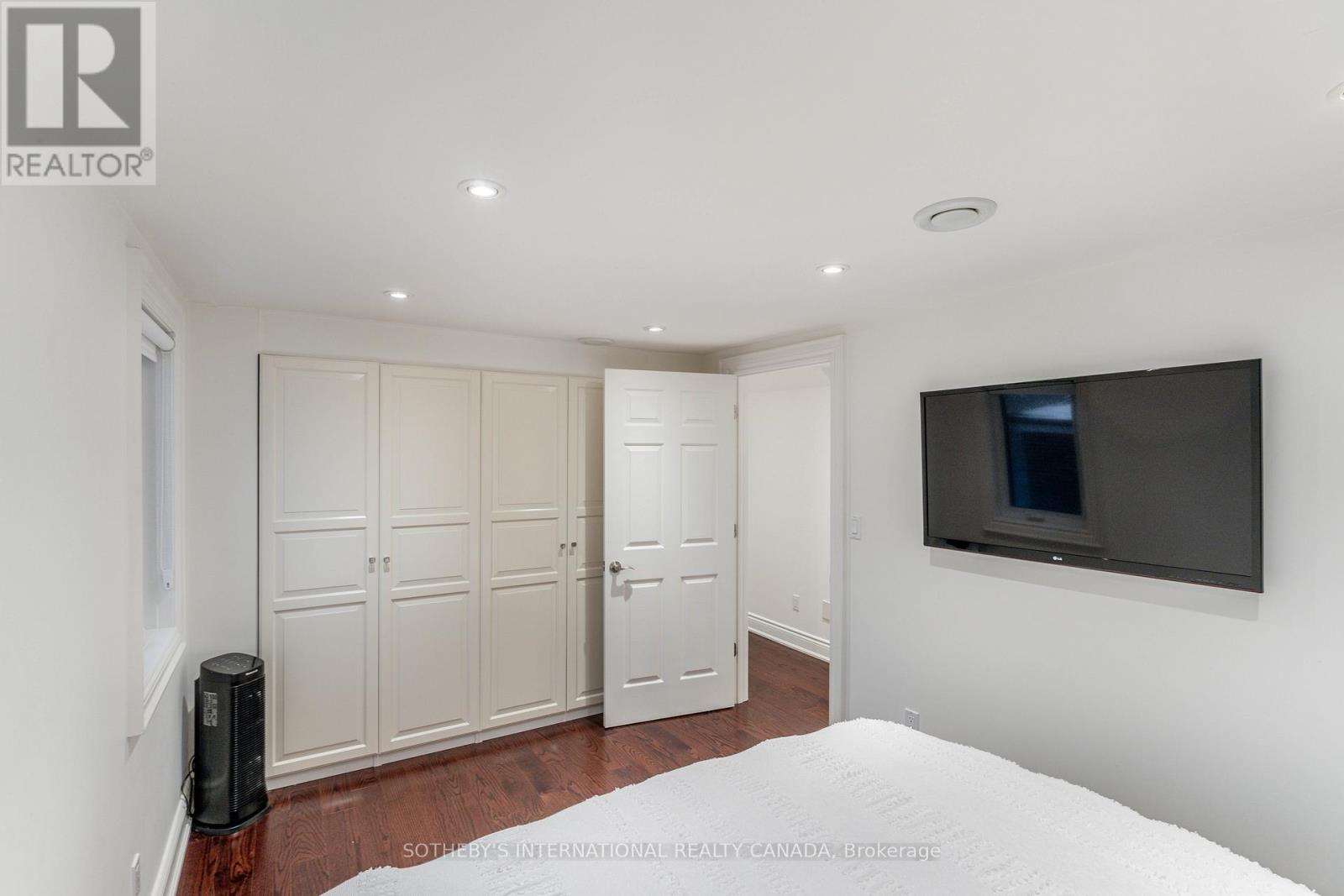 38 Guthrie Avenue, Toronto, Ontario  M8Y 3L1 - Photo 15 - W12704602