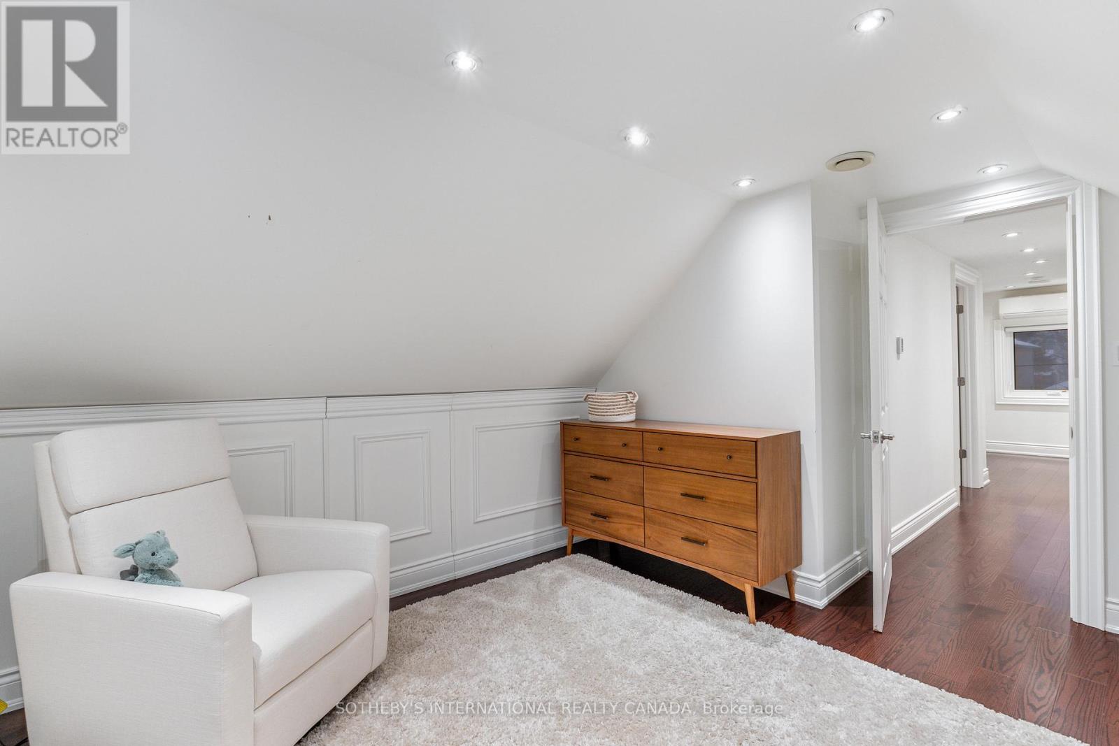 38 Guthrie Avenue, Toronto, Ontario  M8Y 3L1 - Photo 17 - W12704602