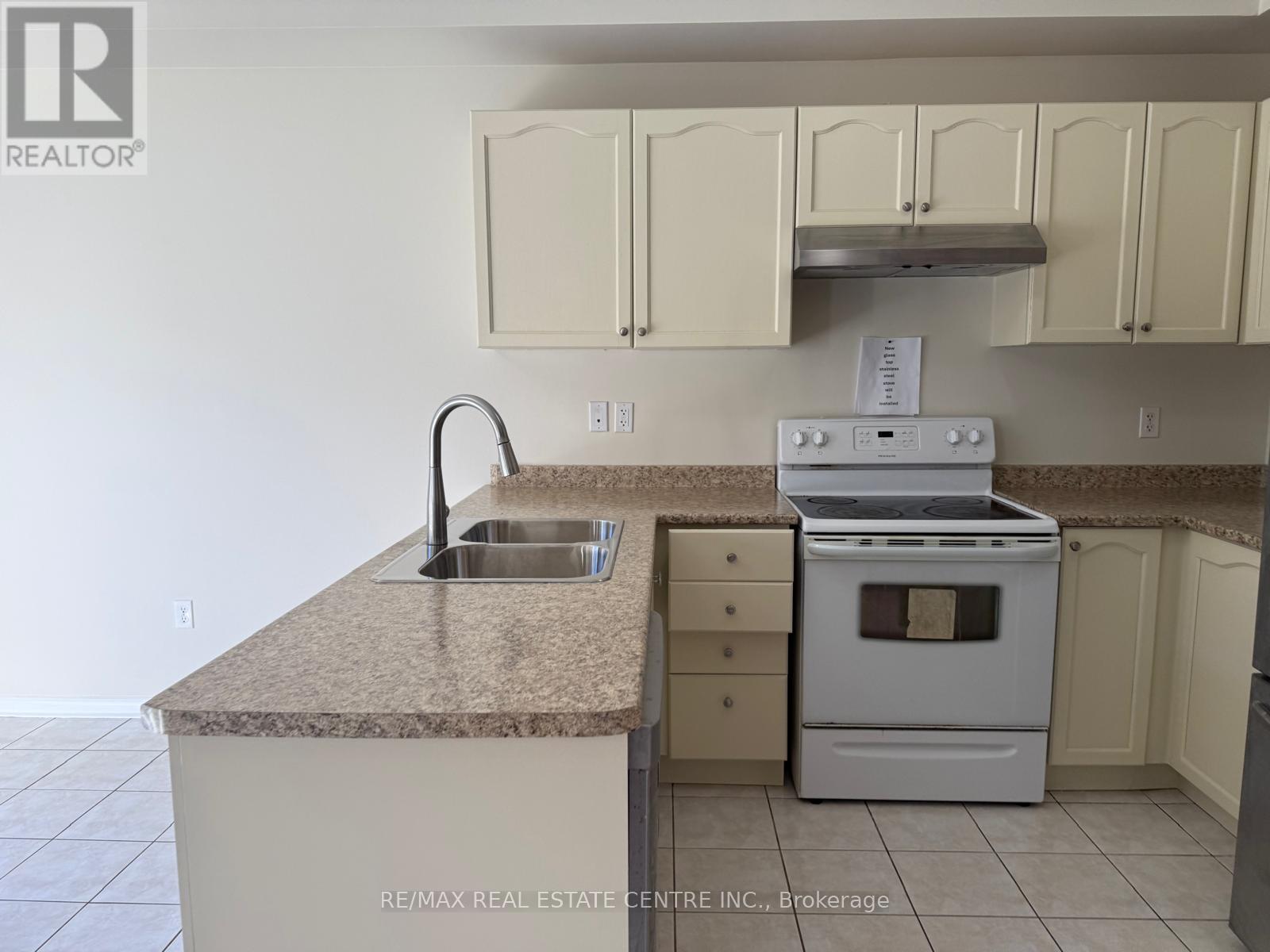 478 Huntington Ridge Drive, Mississauga, Ontario  L5R 0A9 - Photo 13 - W12704612