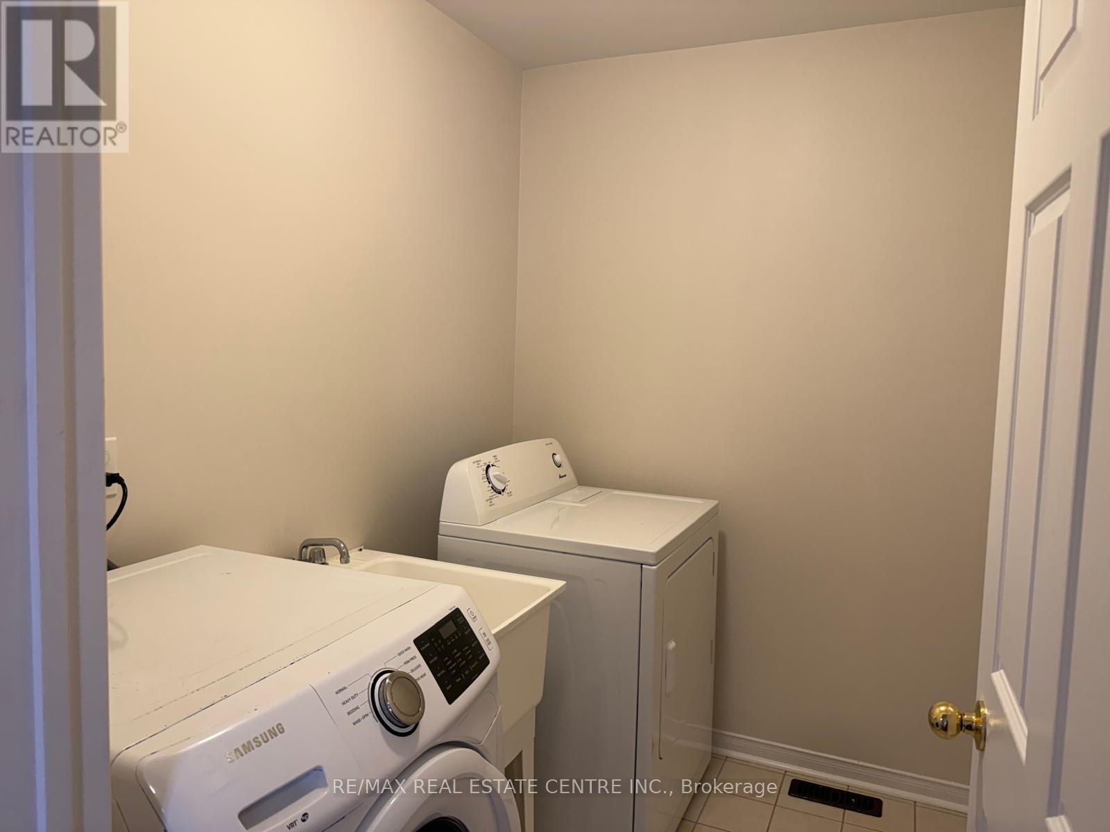 478 Huntington Ridge Drive, Mississauga, Ontario  L5R 0A9 - Photo 25 - W12704612