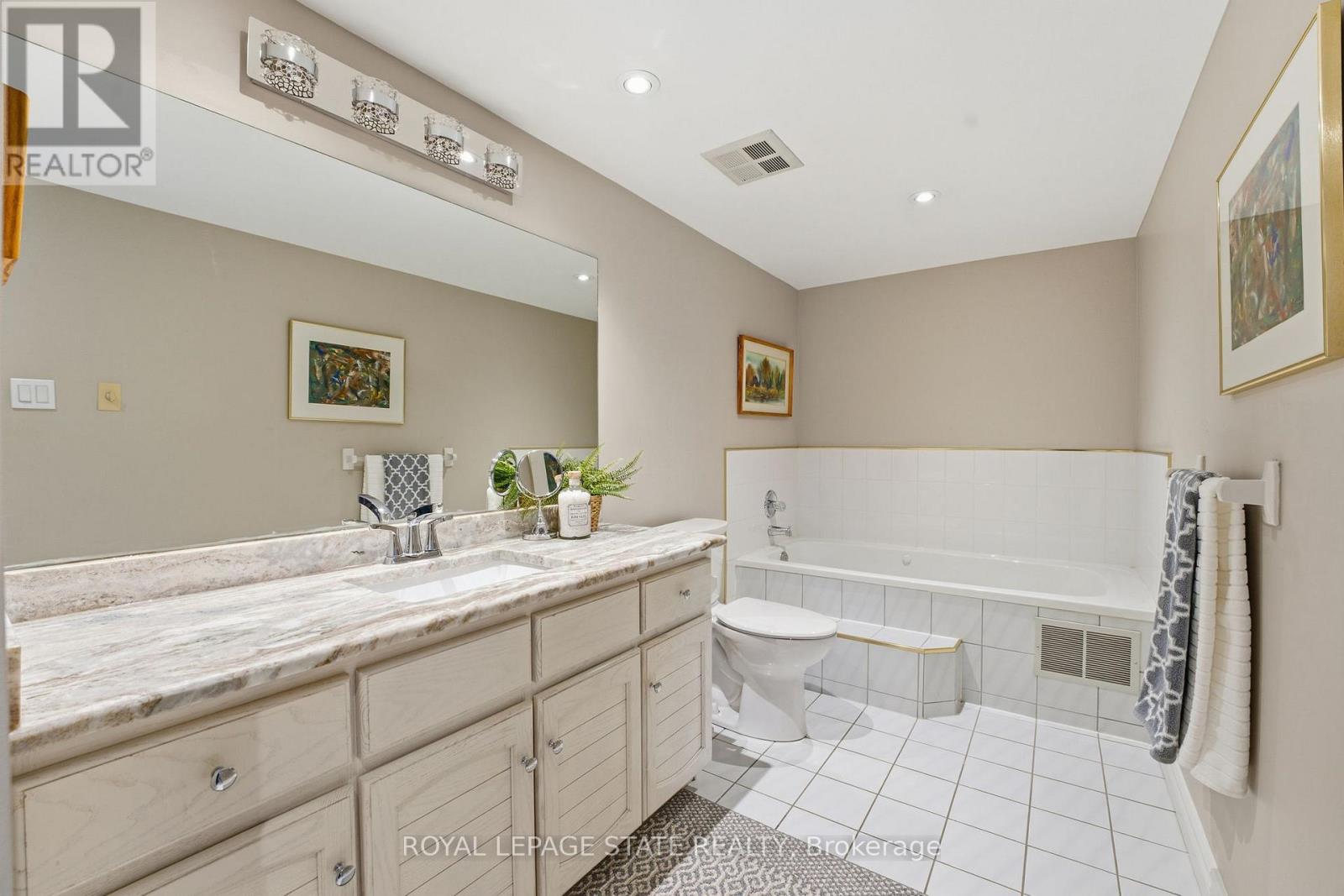 5e - 67 Caroline Street S, Hamilton, Ontario  L8P 3K6 - Photo 12 - X12704552