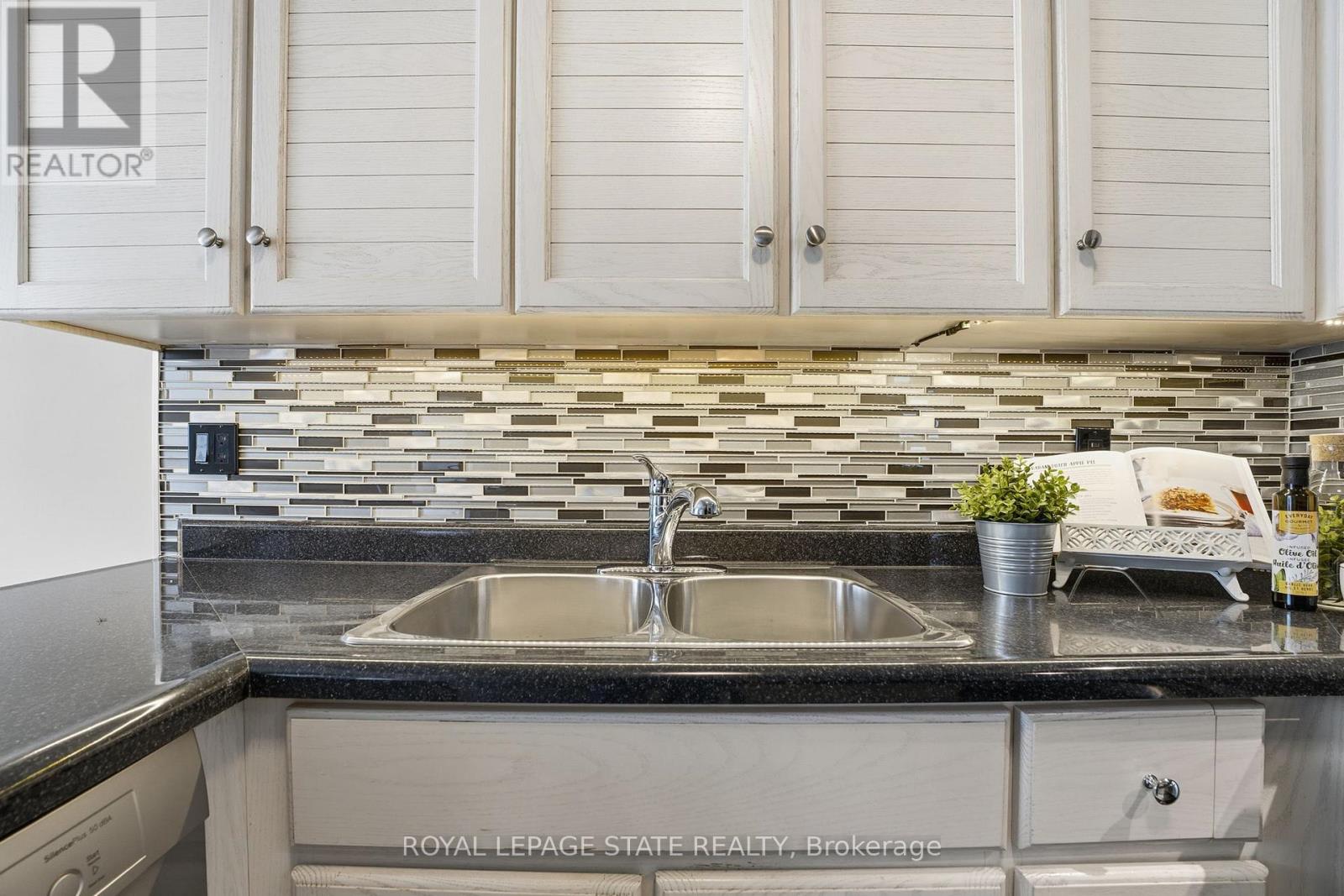 5e - 67 Caroline Street S, Hamilton, Ontario  L8P 3K6 - Photo 5 - X12704552