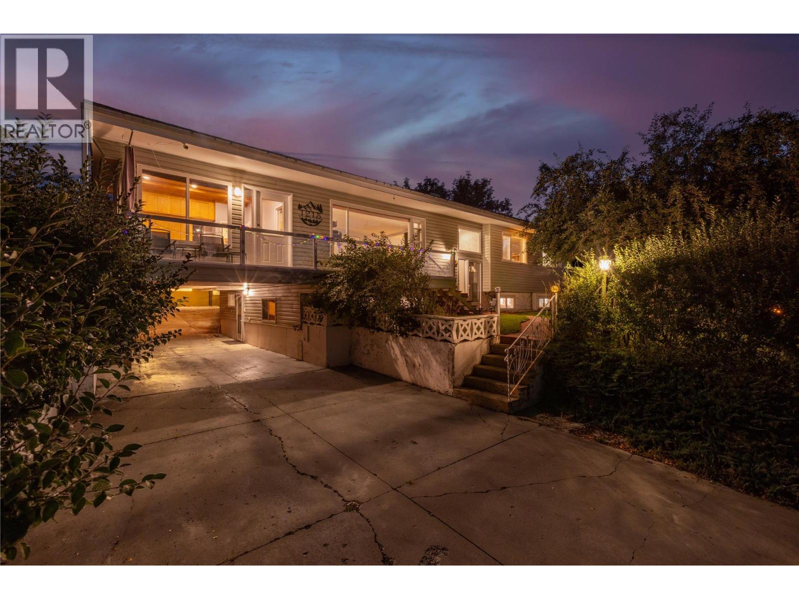 1215 12TH Street S, cranbrook, British Columbia