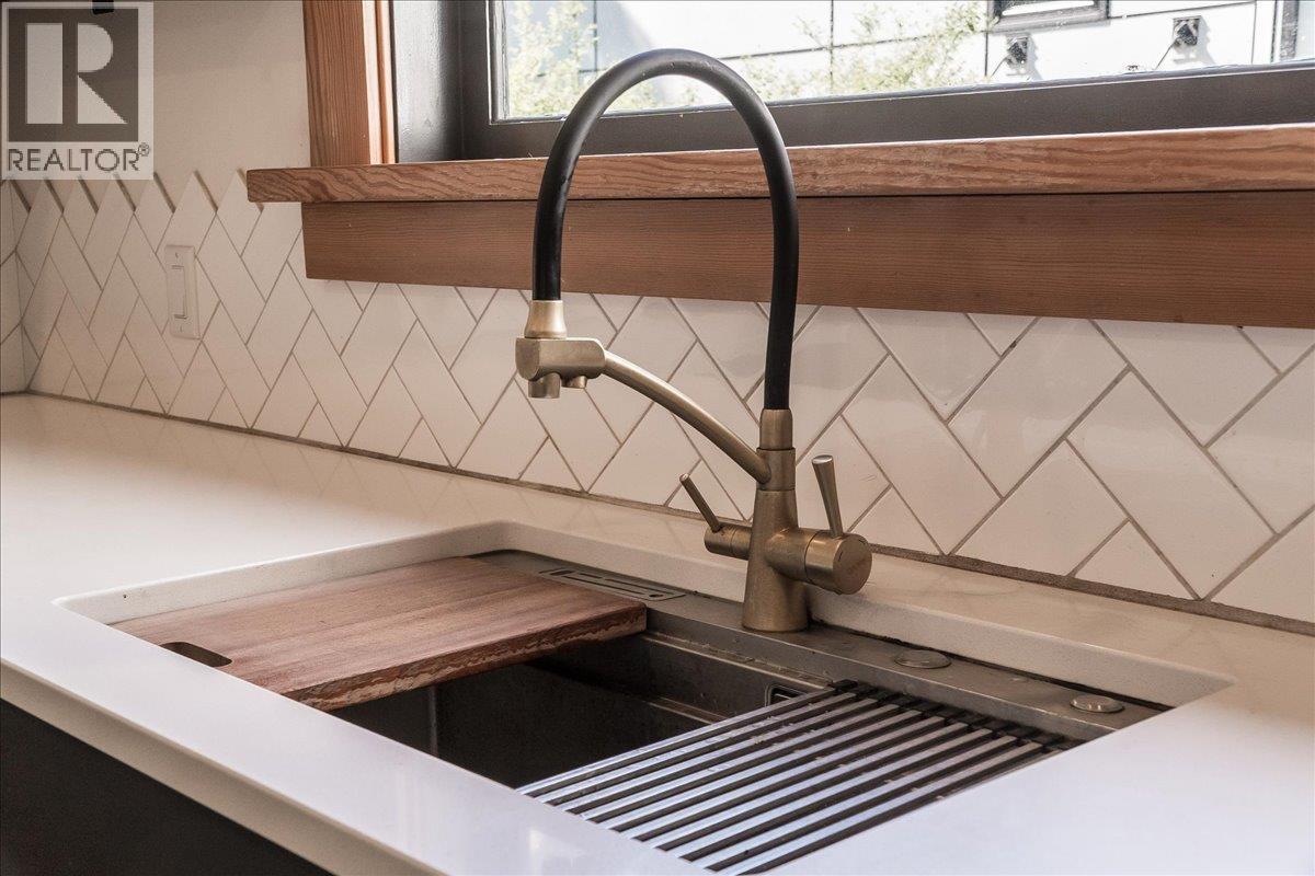 922 Front Street, Nelson, British Columbia  V1L 4C2 - Photo 25 - 10373046