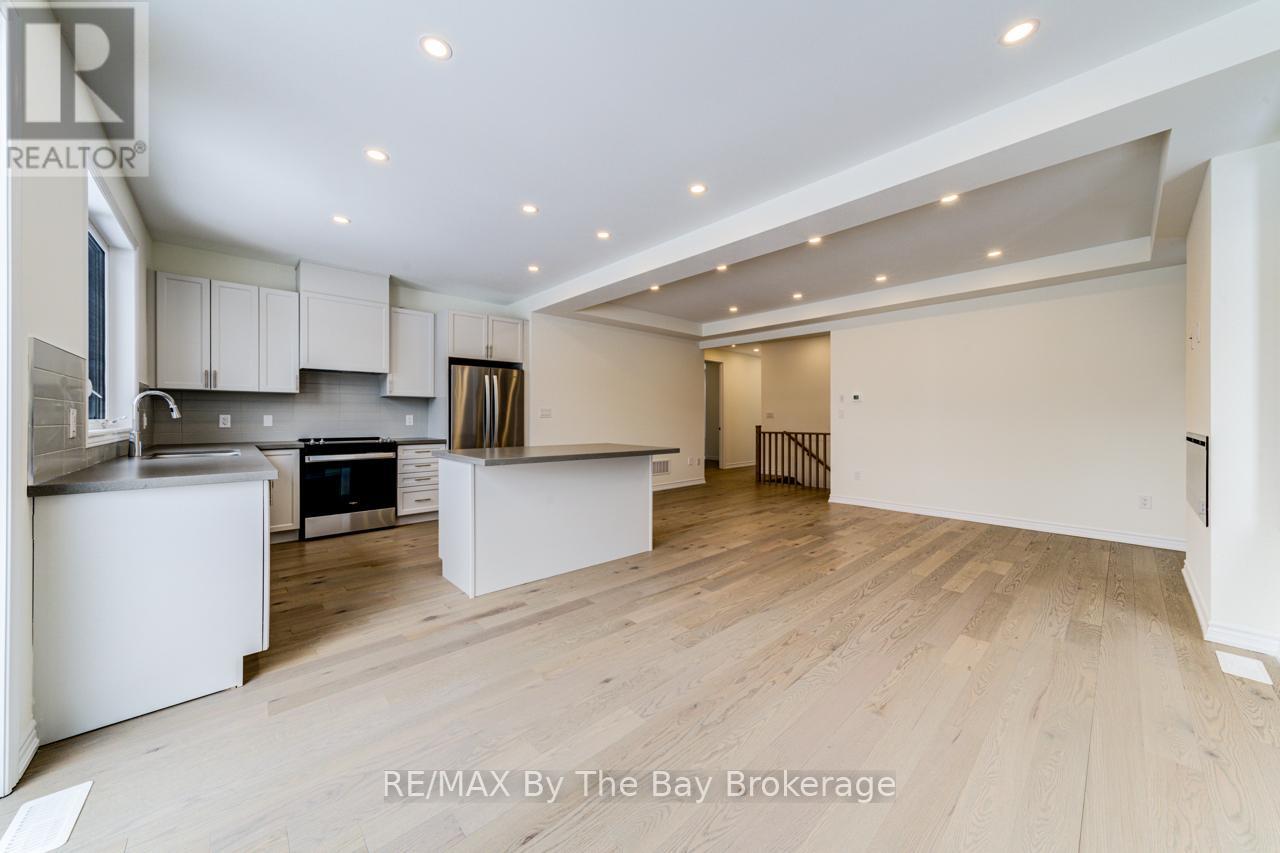 15 Sun Valley Avenue, Wasaga Beach, Ontario  L9Z 0N6 - Photo 10 - S12704666