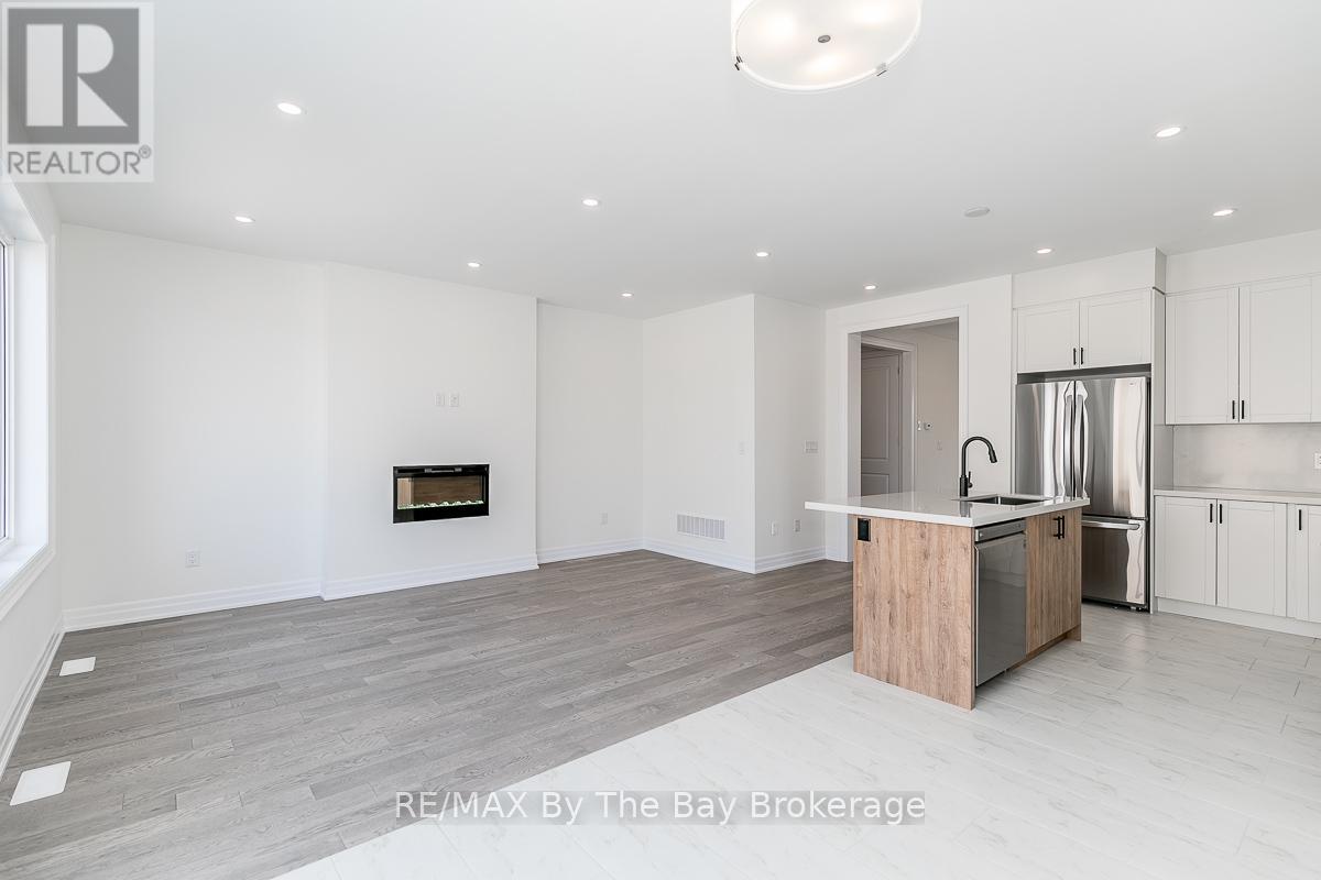 3 Rosanne Circle, Wasaga Beach, Ontario  L9Z 0N4 - Photo 12 - S12704670