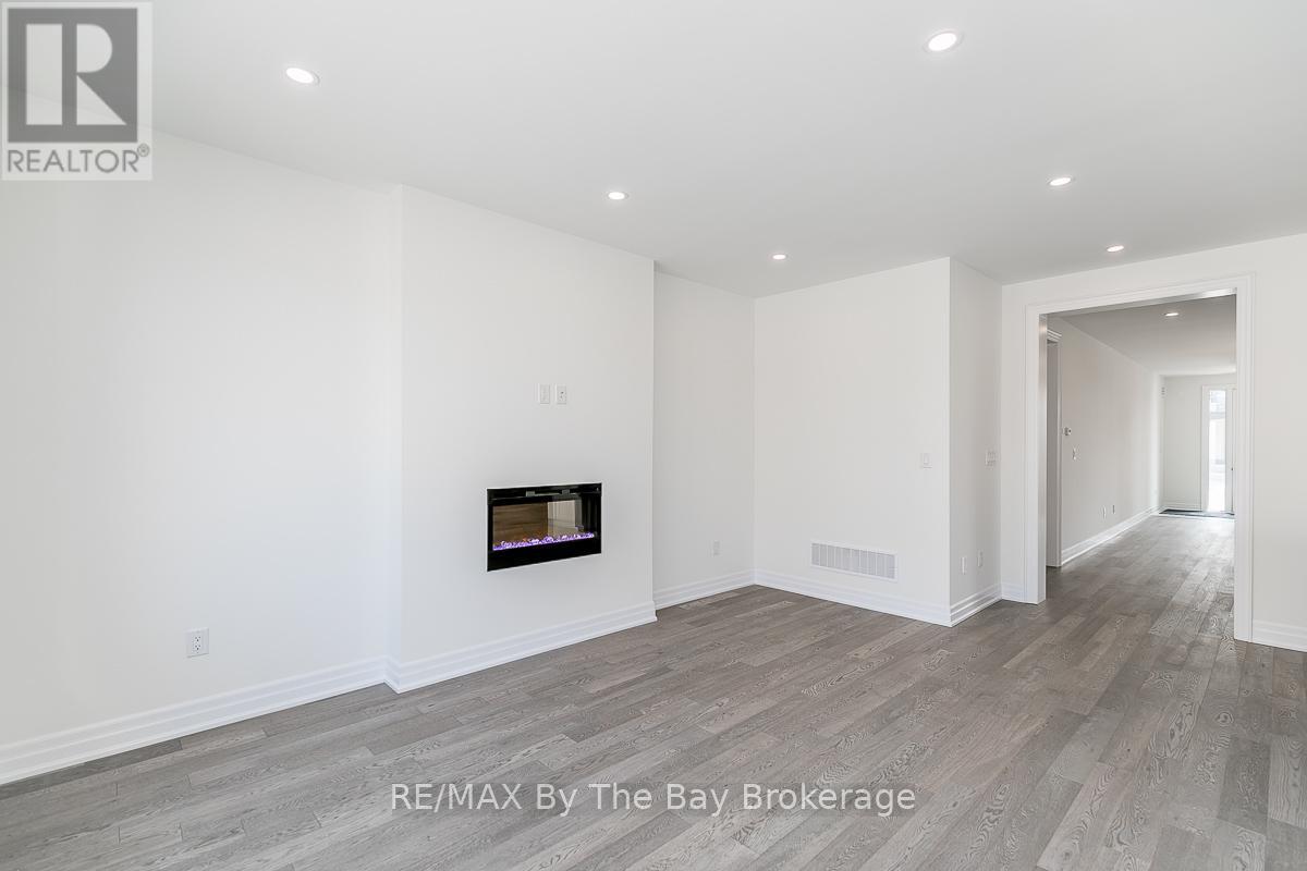 3 Rosanne Circle, Wasaga Beach, Ontario  L9Z 0N4 - Photo 15 - S12704670