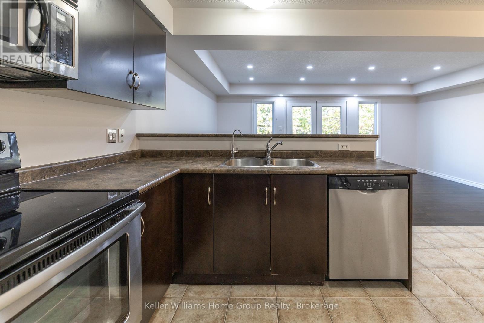 35 Amsterdam Cres, Guelph, Ontario  N1L 0G2 - Photo 10 - X12704764