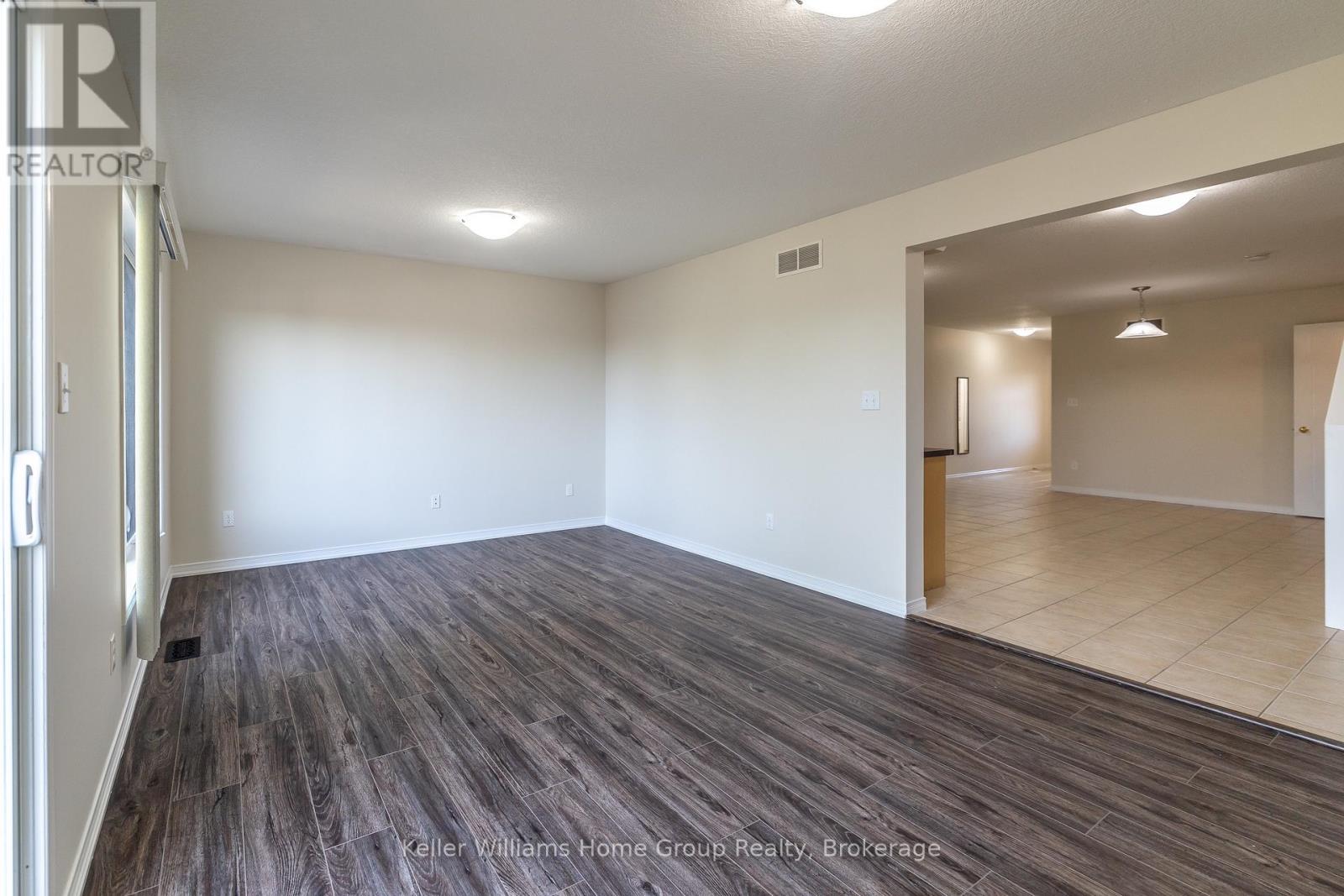 42 Hasler Crescent, Guelph, Ontario  N1L 0A2 - Photo 14 - X12704796