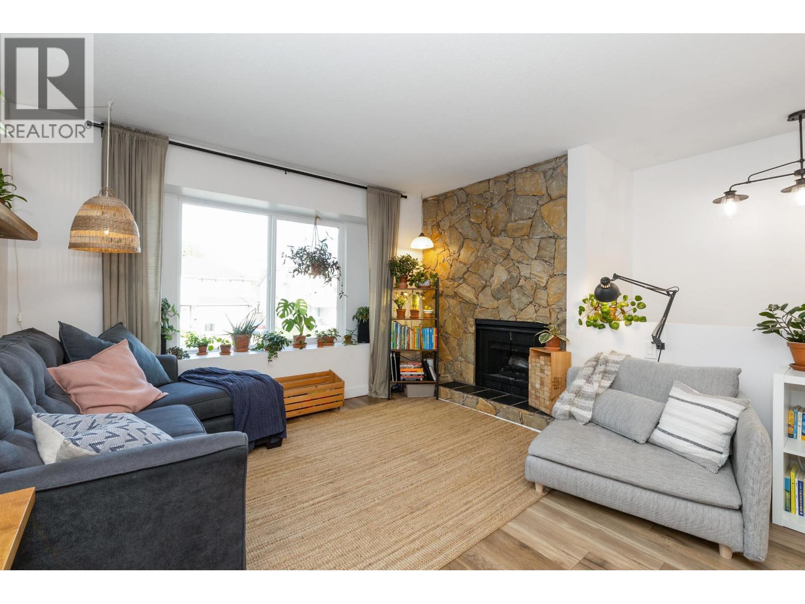 20350 Ospring Street, Maple Ridge, British Columbia  V2X 1K6 - Photo 11 - R3076376