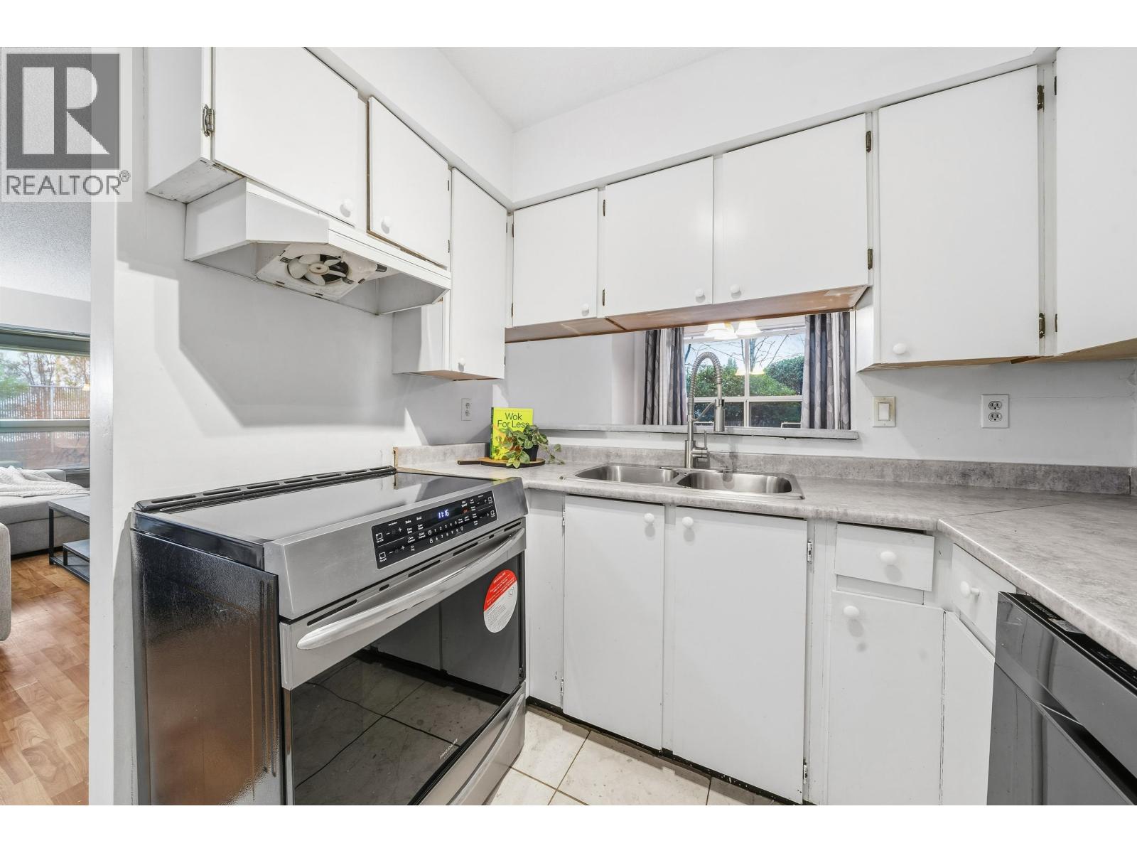 105 932 Robinson Street, Coquitlam, British Columbia  V3J 7R8 - Photo 8 - R3079729