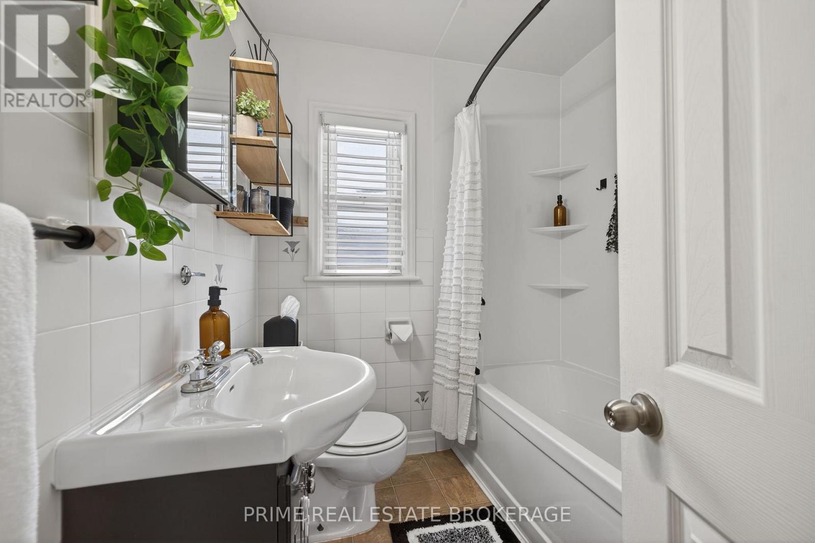 652 Percy Street, London South, Ontario  N6C 2L7 - Photo 25 - X12704732