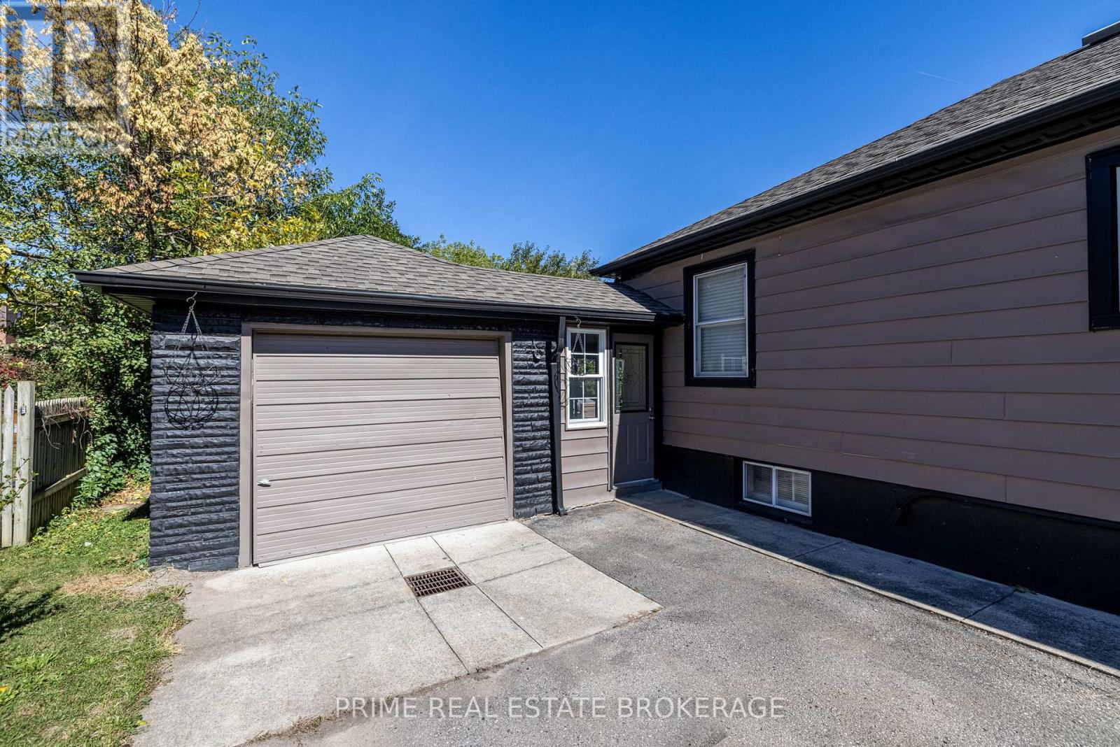 652 Percy Street, London South, Ontario  N6C 2L7 - Photo 6 - X12704732