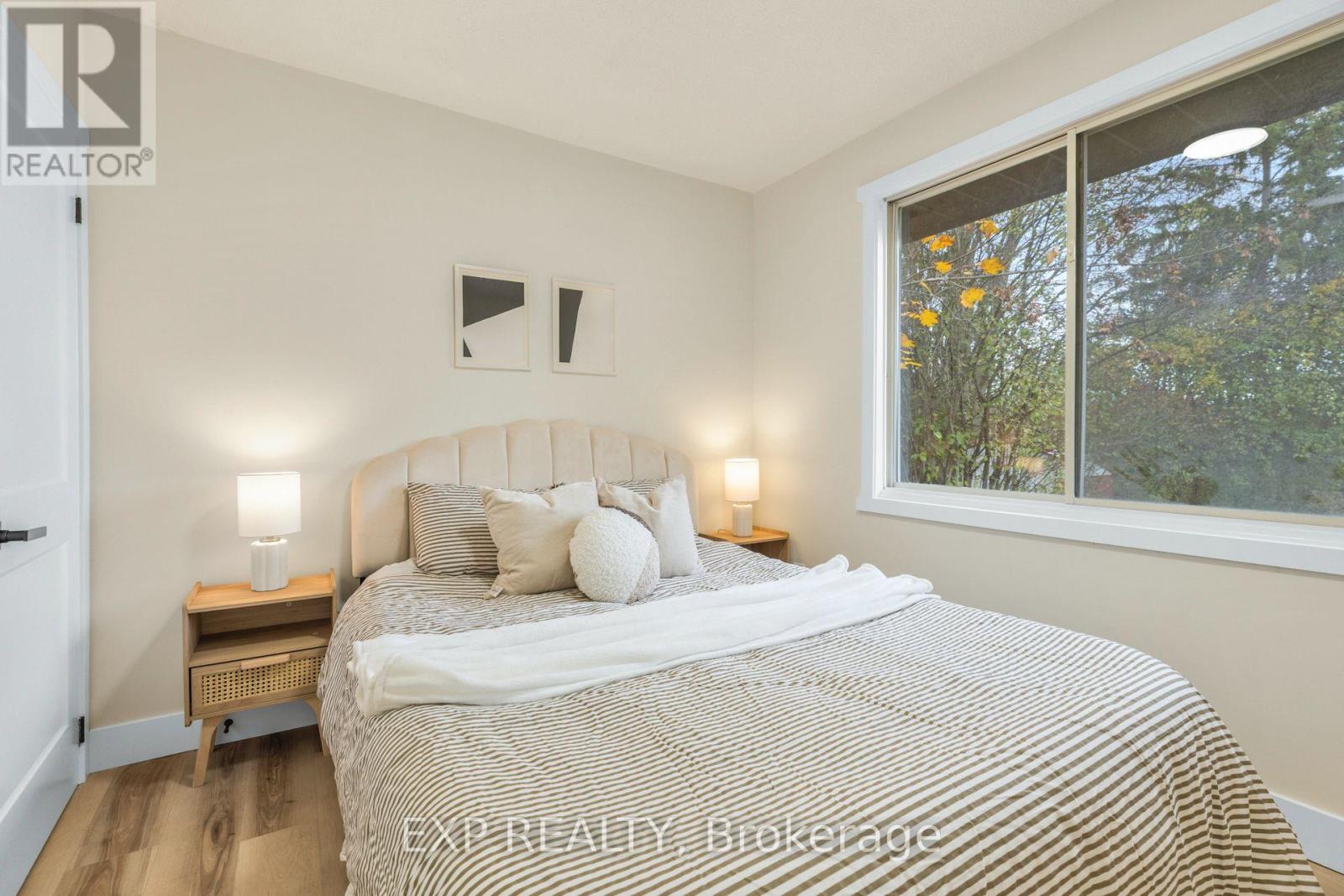 239 Commissioners Road W, London South, Ontario  N6J 1Y2 - Photo 12 - X12704770